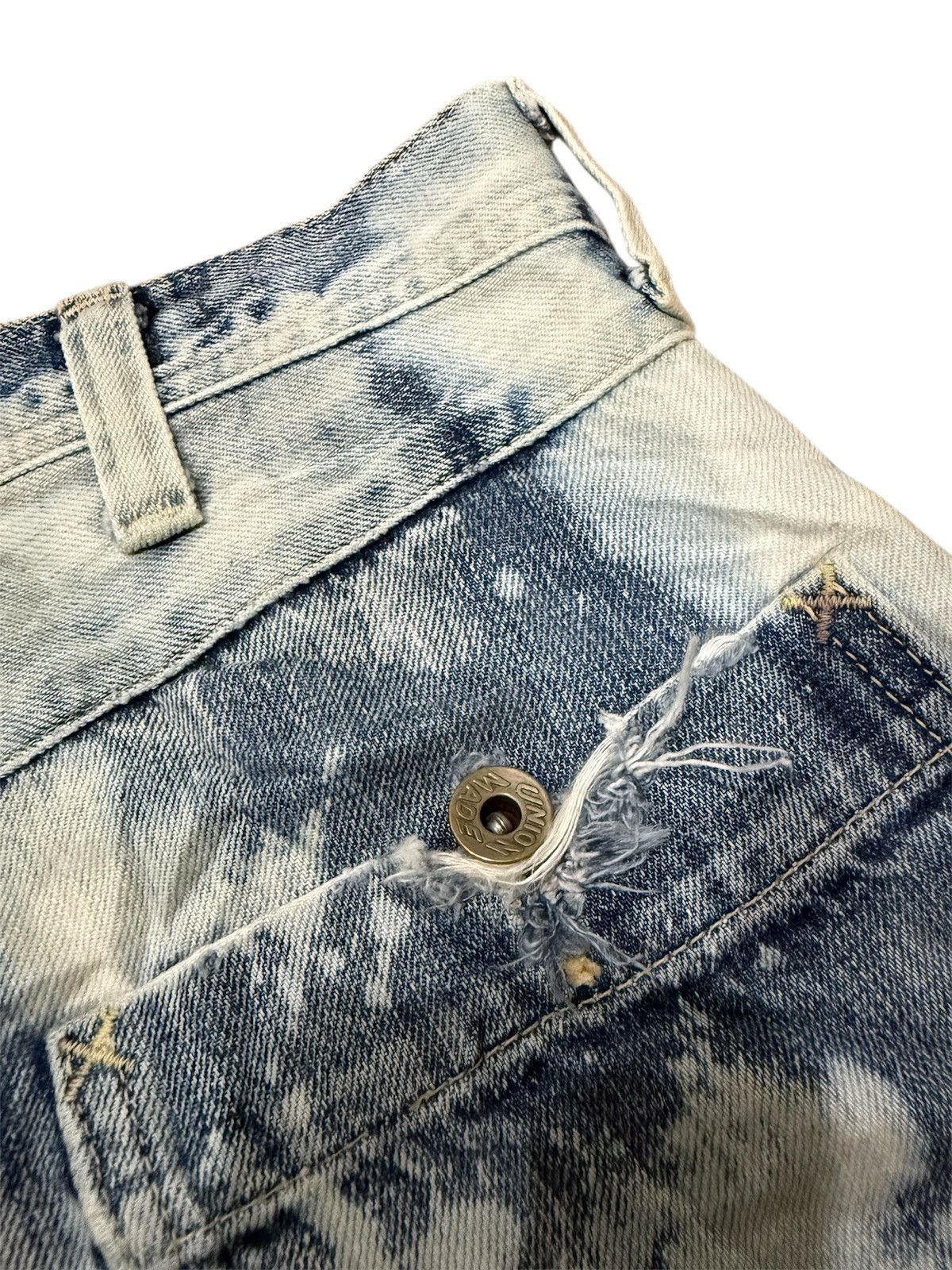 Lee LEE PAINTED TWISTED LEG JEANS Size US 29 - 8 Thumbnail