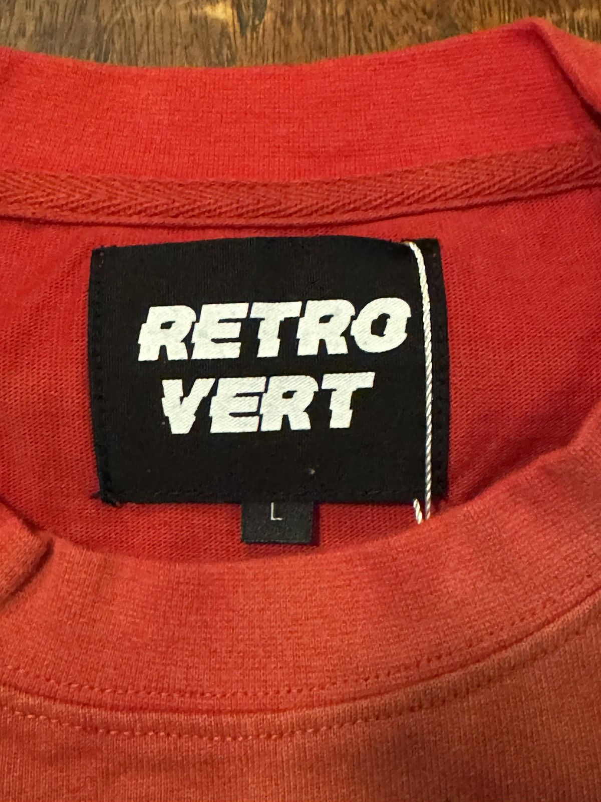 RETROVERT Retrovert Skull Weapon Tshirt Red L Size US L / EU 52-54 / 3 - 9 Thumbnail