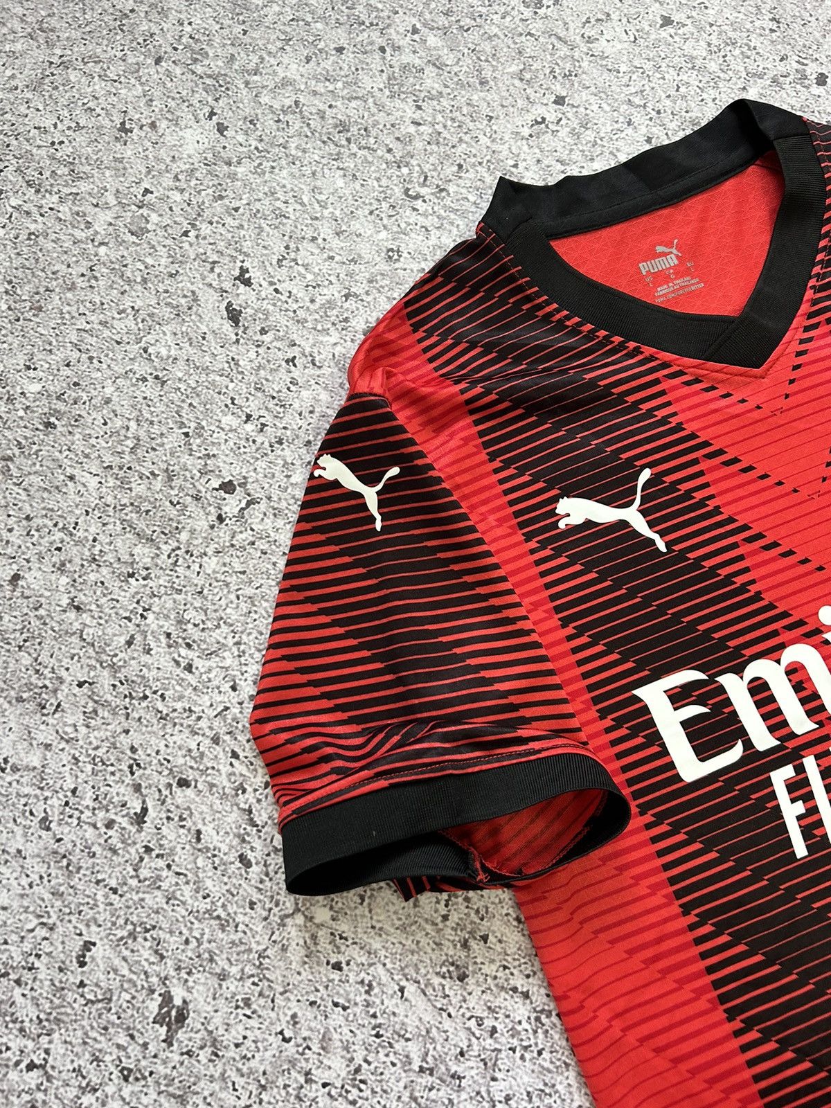 Puma Puma Milan Rafa Leao Home 2023 2024 Soccer Jersey BOOTLEG Size US L / EU 52-54 / 3 - 11 Thumbnail
