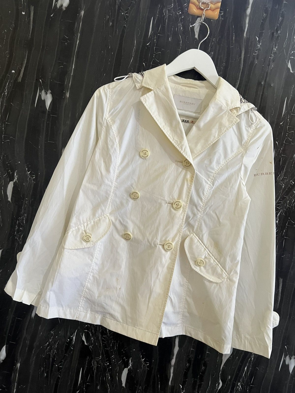 Burberry BURBERRY LONDON WHITE JACKET Size US S / EU 44-46 / 1 - 7 Thumbnail