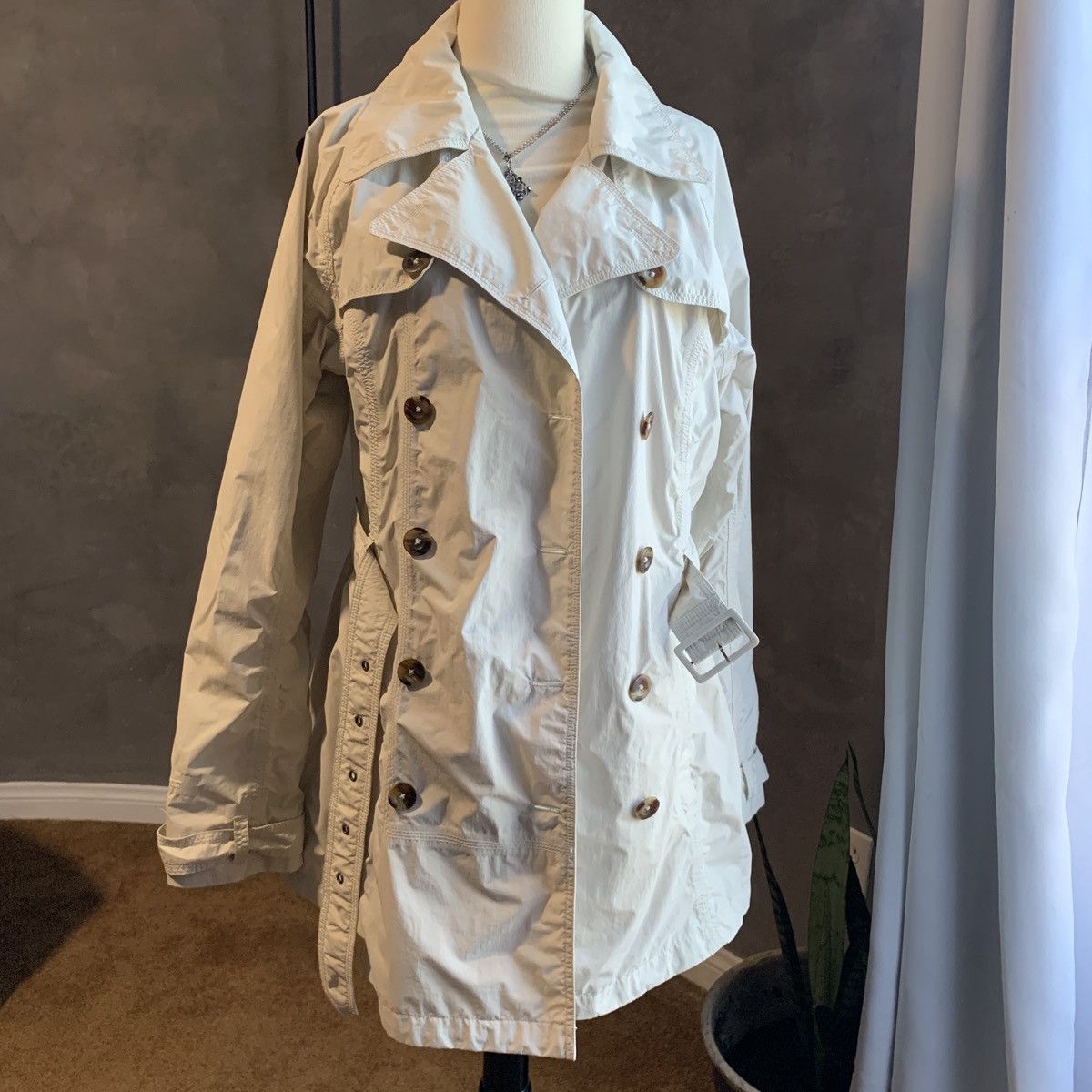 The North Face The North Face Women’s HyVent Belted Trench Coat off white Size L / US 10 / IT 46 - 1 Thumbnail