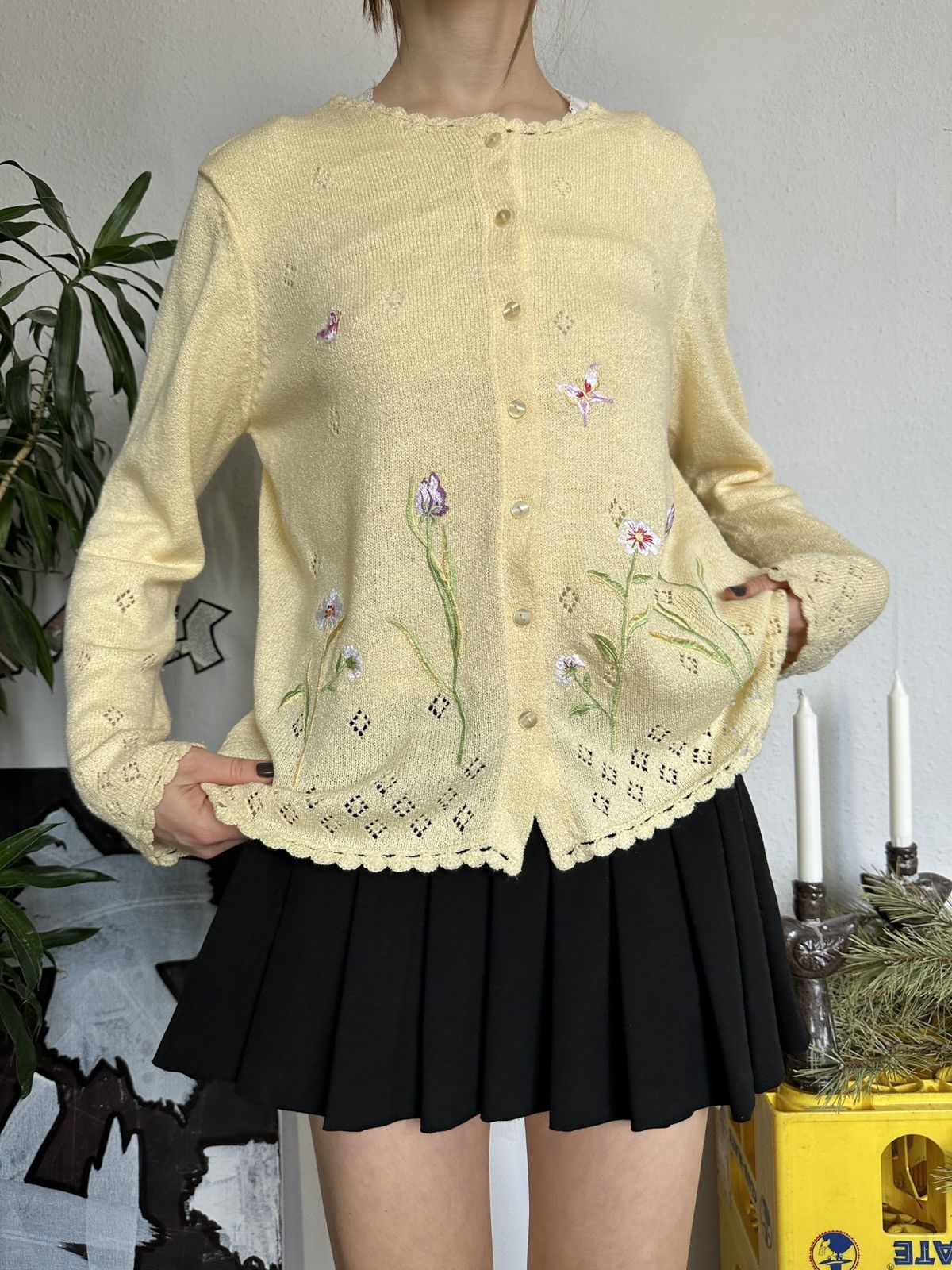 Vintage Grandma Cute Floral Embroided Cardigan Vintage Size XL / US 12-14 / IT 48-50 - 1 Thumbnail