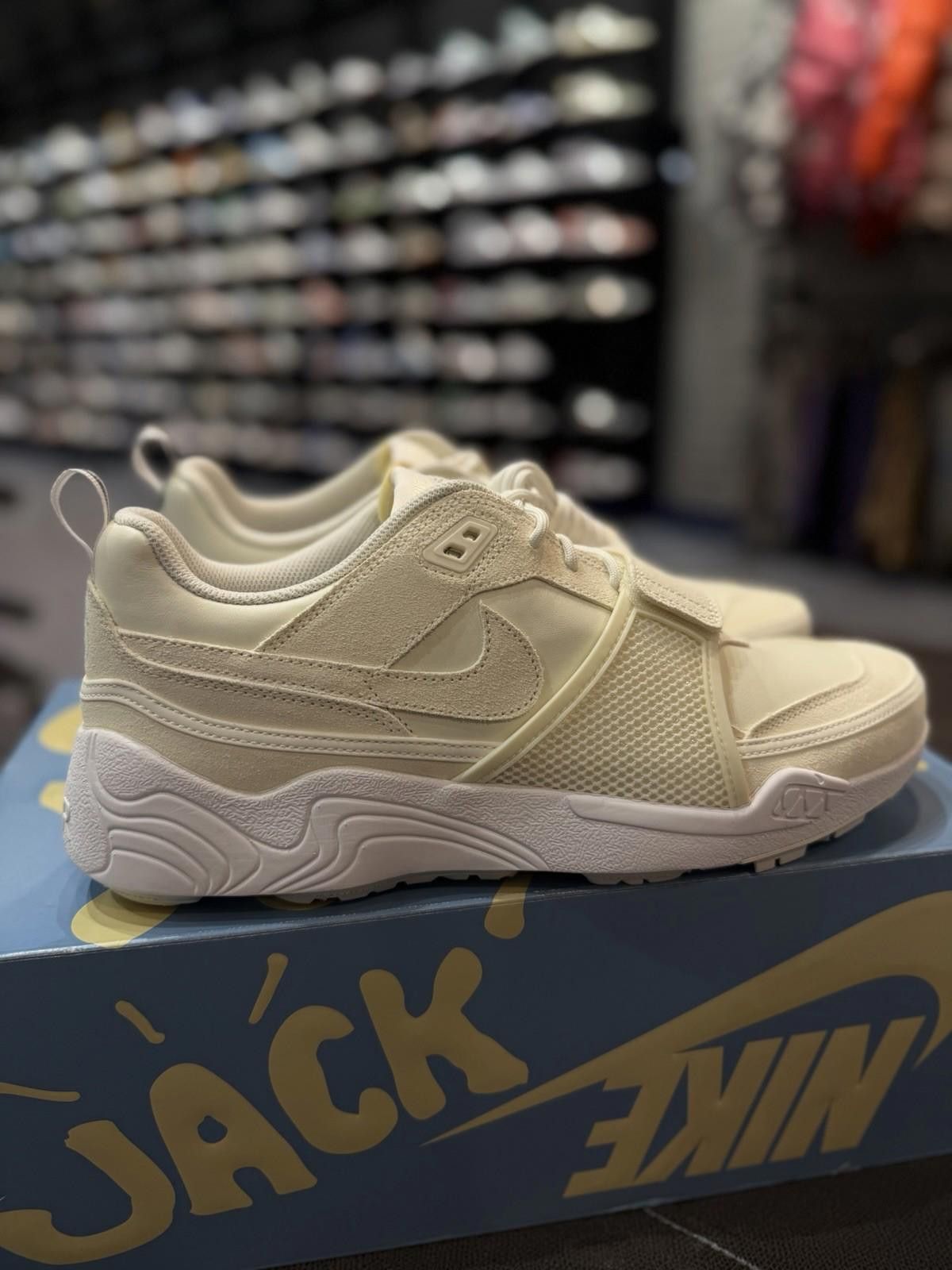 Nike Nike Travis Scott Zoom Field Jaxx SP Sail Size 13 White F&F Size US 13 / EU 46 - 3 Thumbnail