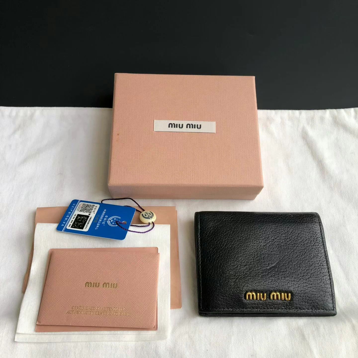 Miu Miu 【MIUMIU】Classic Black and Gold Folding Wallet Size ONE SIZE - 1 Thumbnail