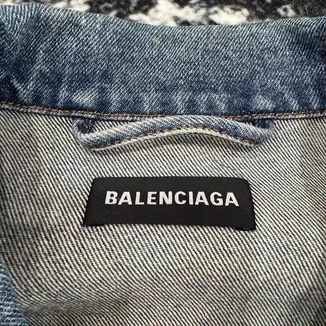 Balenciaga Balenciaga Denim Jacket Men's Chest Logo Distressed Blue Size US S / EU 44-46 / 1 - 3 Thumbnail