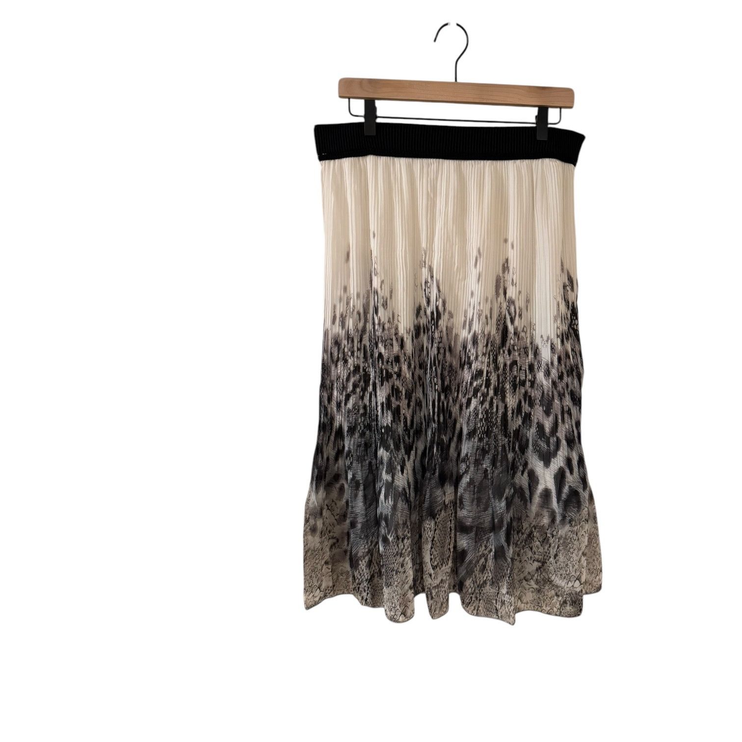 Other Studio West Apparel White w/Print Midi Skirt – Large NWT Size 30" / US 8 / IT 44 - 1 Thumbnail