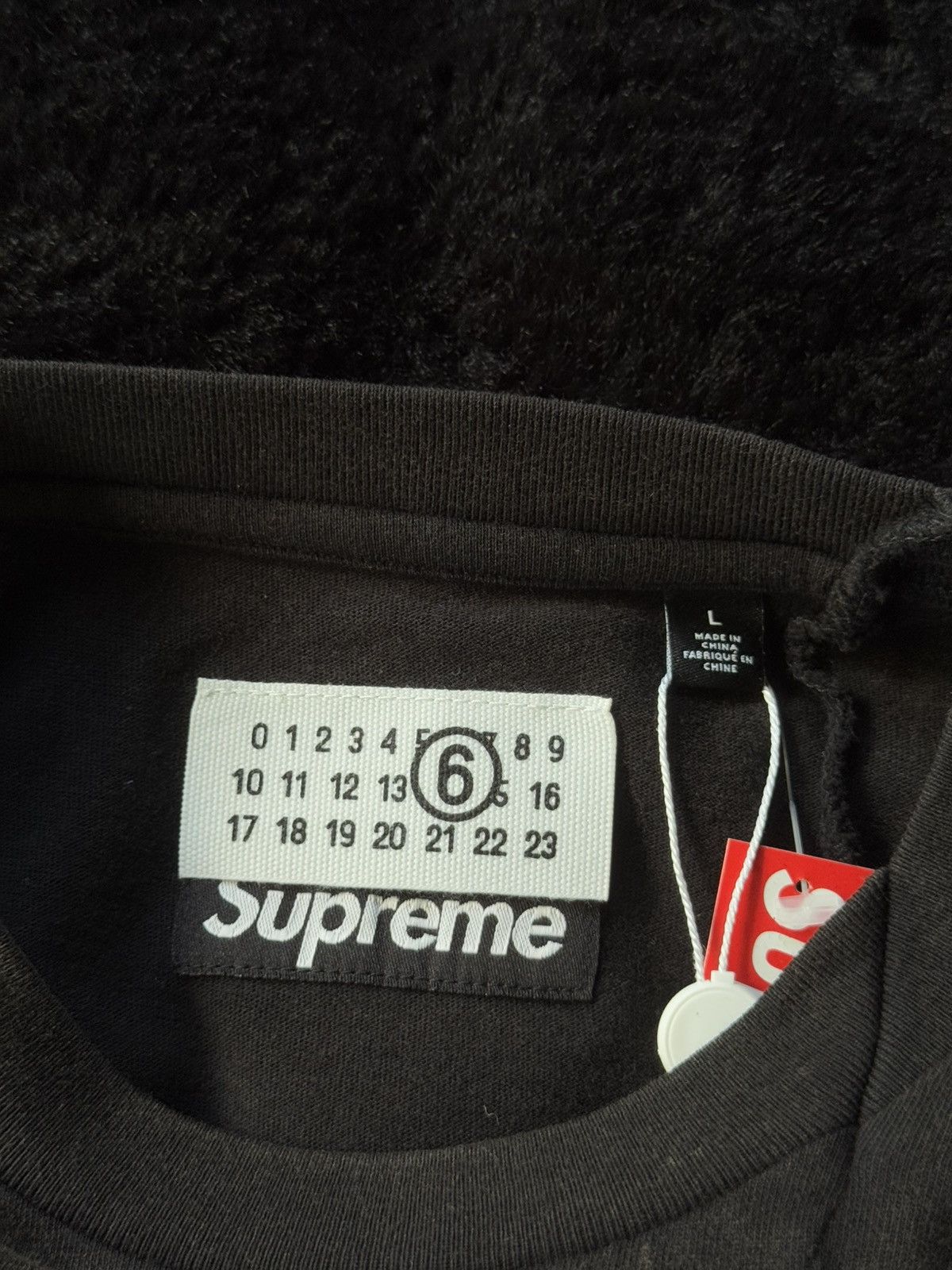 Maison Margiela × Supreme Supreme x Maison Margiela Mm6 Split Top Size US L / EU 52-54 / 3 - 9 Thumbnail