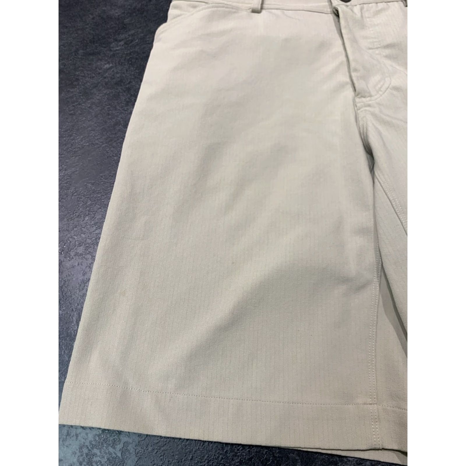Lululemon VINTAGE Lululemon Men Shorts Bermuda Casual Active 34 Beige Microfiber Stretch Pockets Summer Size US 34 / EU 50 - 5 Thumbnail