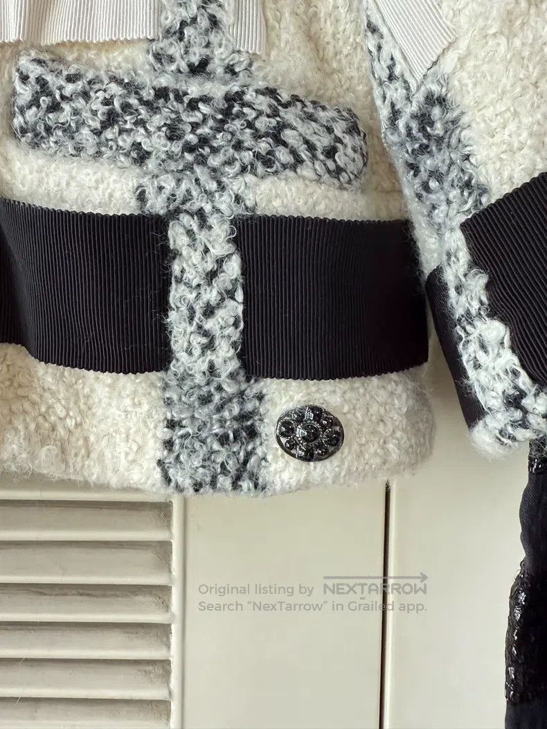 Chanel Chanel Black and white plaid fur coat Size XS / US 0-2 / IT 36-38 - 5 Thumbnail