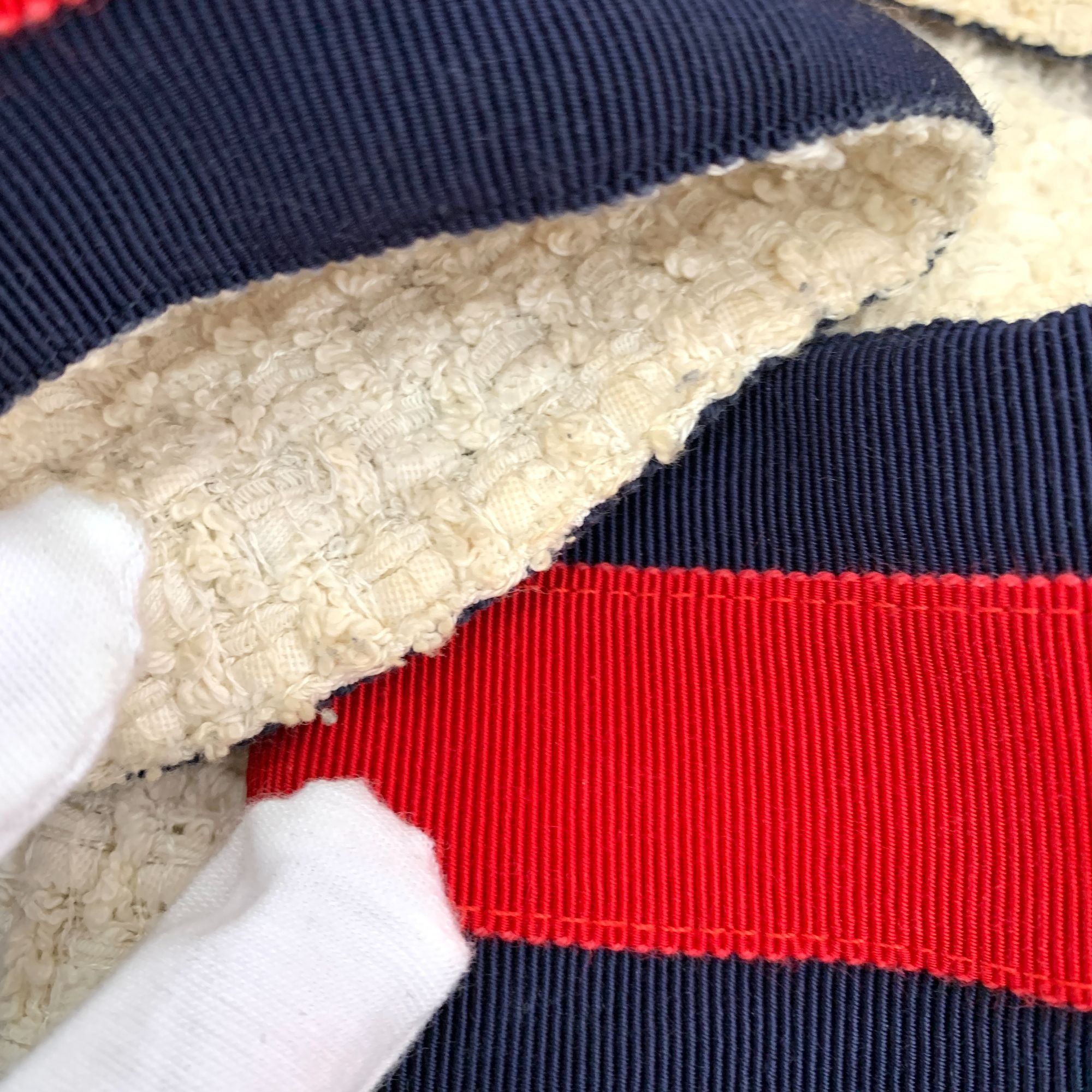 Gucci Gucci White Bouclé Knit Cardigan W/ Red & Navy Trimmed Pocke Size XS / US 0-2 / IT 36-38 - 8 Thumbnail
