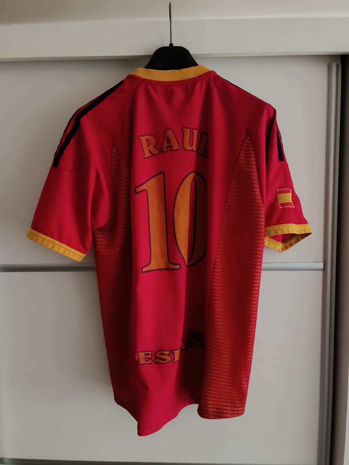 Vintage España Spain Raul vintage Spanish national team jersey Size US M / EU 48-50 / 2 - 1 Thumbnail