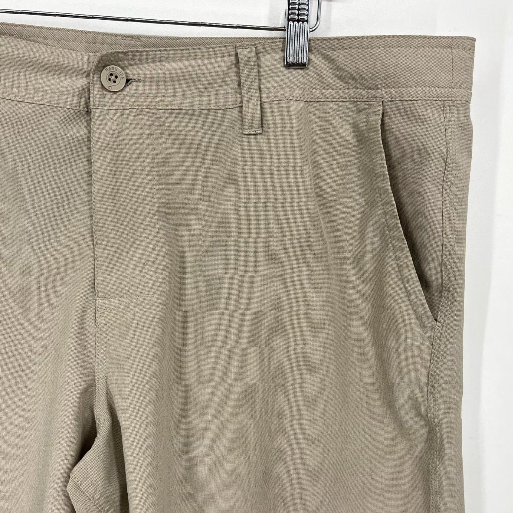 Hang Ten Hang Ten Shorts Mens 40 Beige Flat Front Moisture Wicking Stretch Chino Front Pockets Slim? Regular - Beige - Vintage: No Size US 40 / EU 56 - 6 Thumbnail
