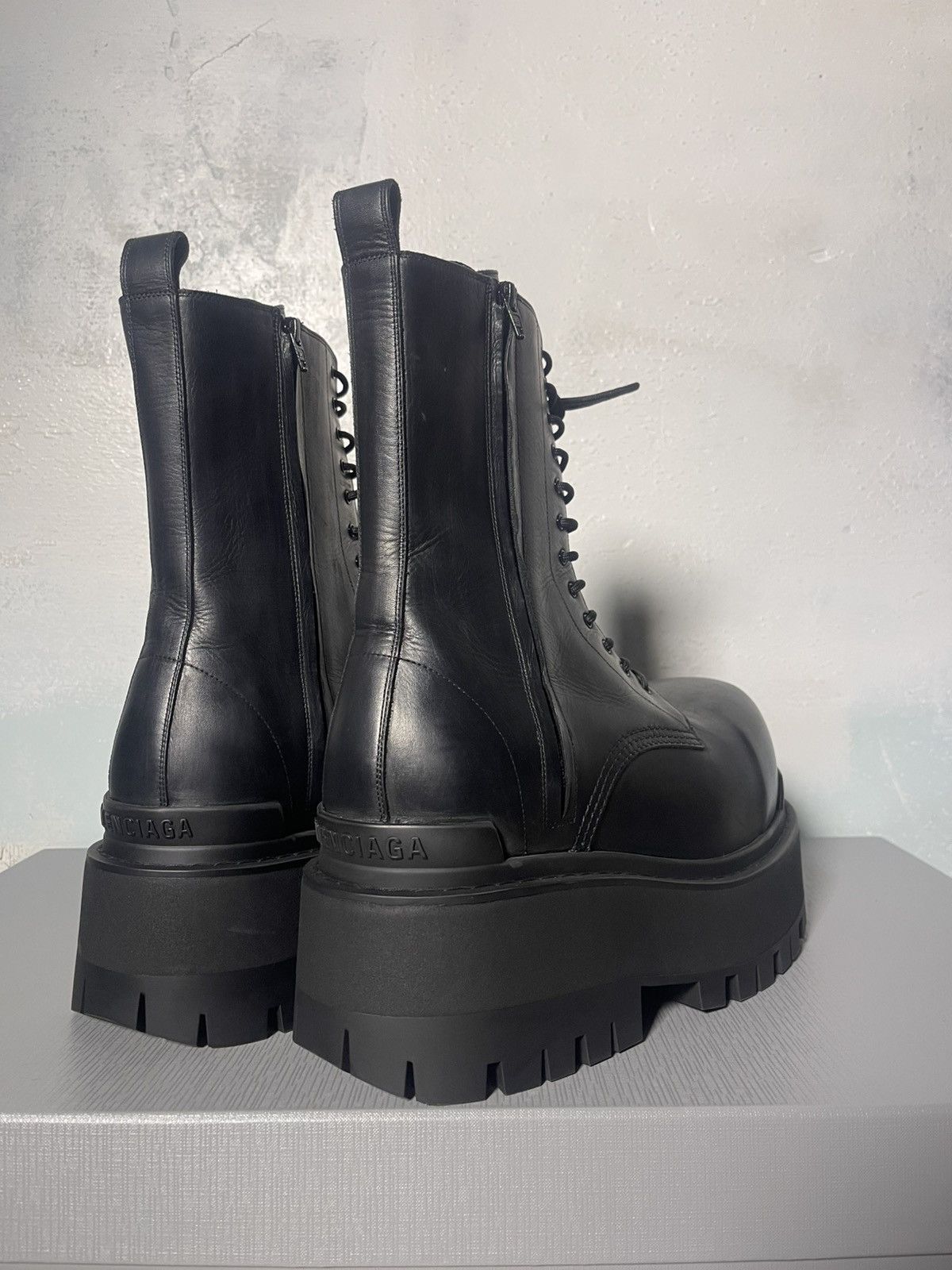 Balenciaga Balenciaga Giant Leather Boots Size US 10.5 / EU 43-44 - 4 Thumbnail