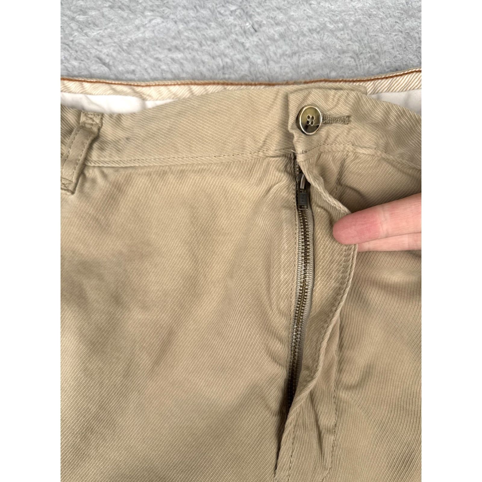 Tommy Bahama Tommy Bahama Cargo Shorts Mens 40 Khaki Tan 100% Silk Flat Front Pockets Beige Beach Classic Vintage No Size US 40 / EU 56 - 6 Thumbnail