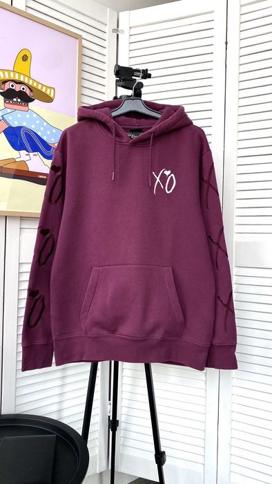 H&m the weeknd burgundy sales hoodie