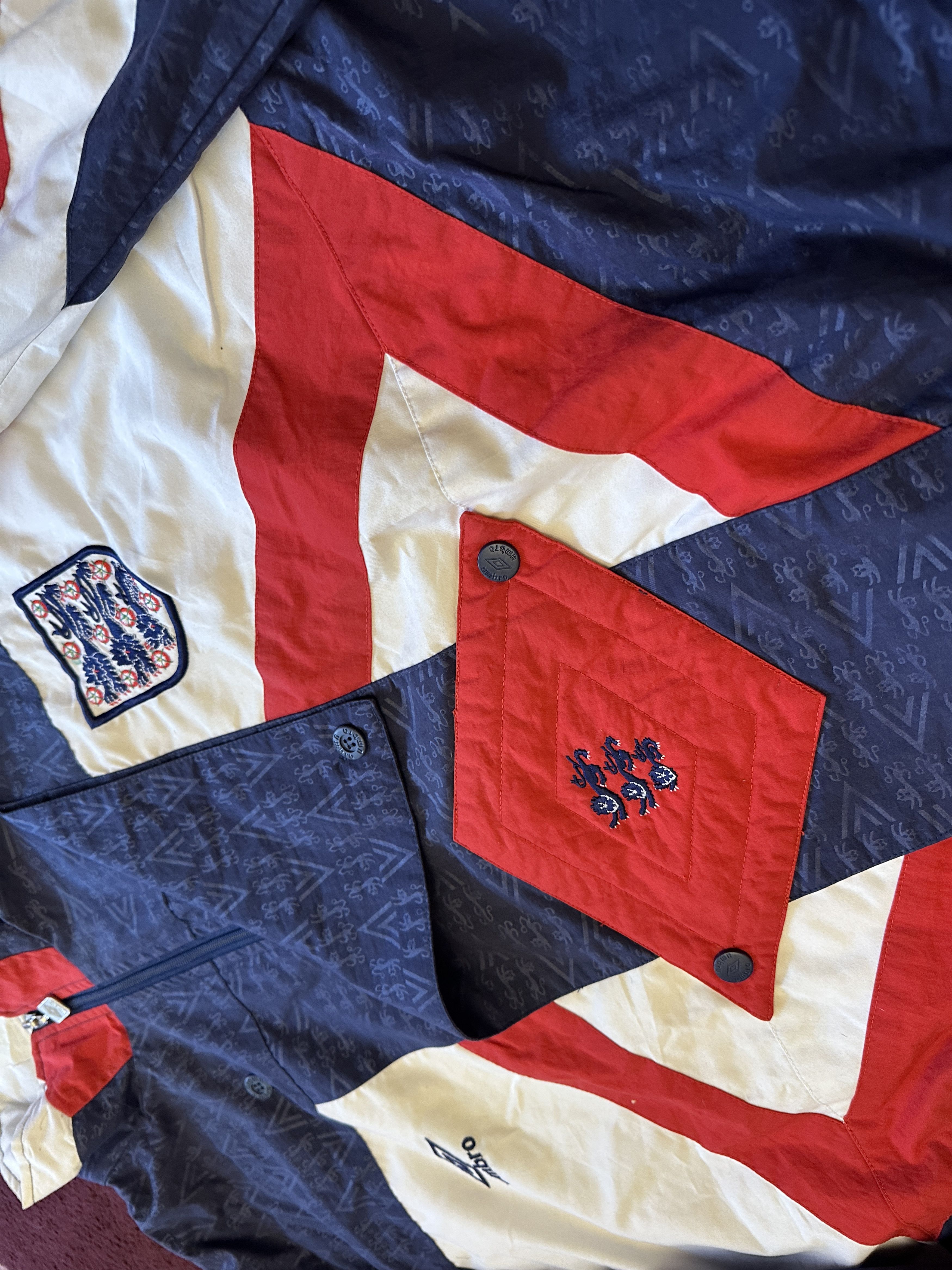 Umbro Umbro International 1992 vintage England big logo tracksuit Size US XL / EU 56 / 4 - 7 Thumbnail
