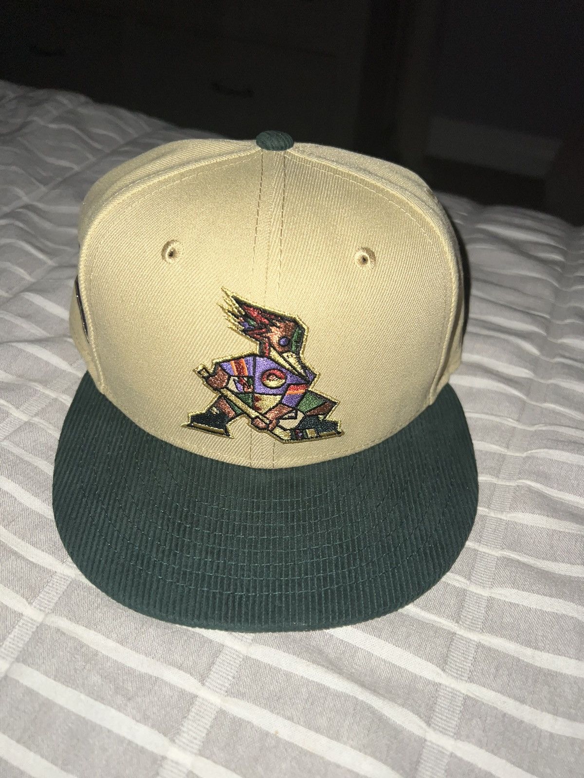 TUCSON ROADRUNNERS 5TH ANNIVERSARY OLD GOLD / HOLLY LEAF NEW ERA