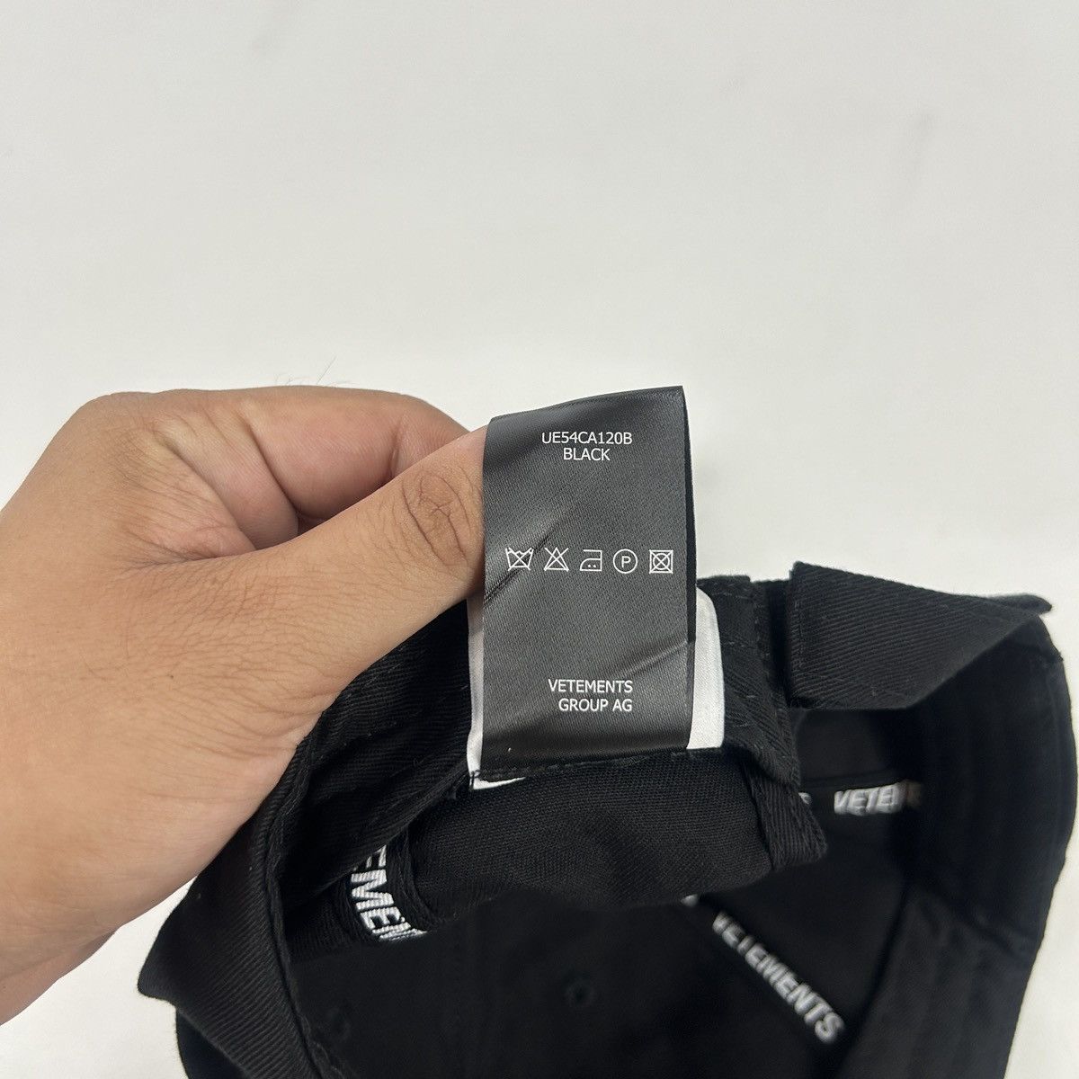 Vetements Vetements VIP Crystal Cap Size ONE SIZE - 12 Thumbnail