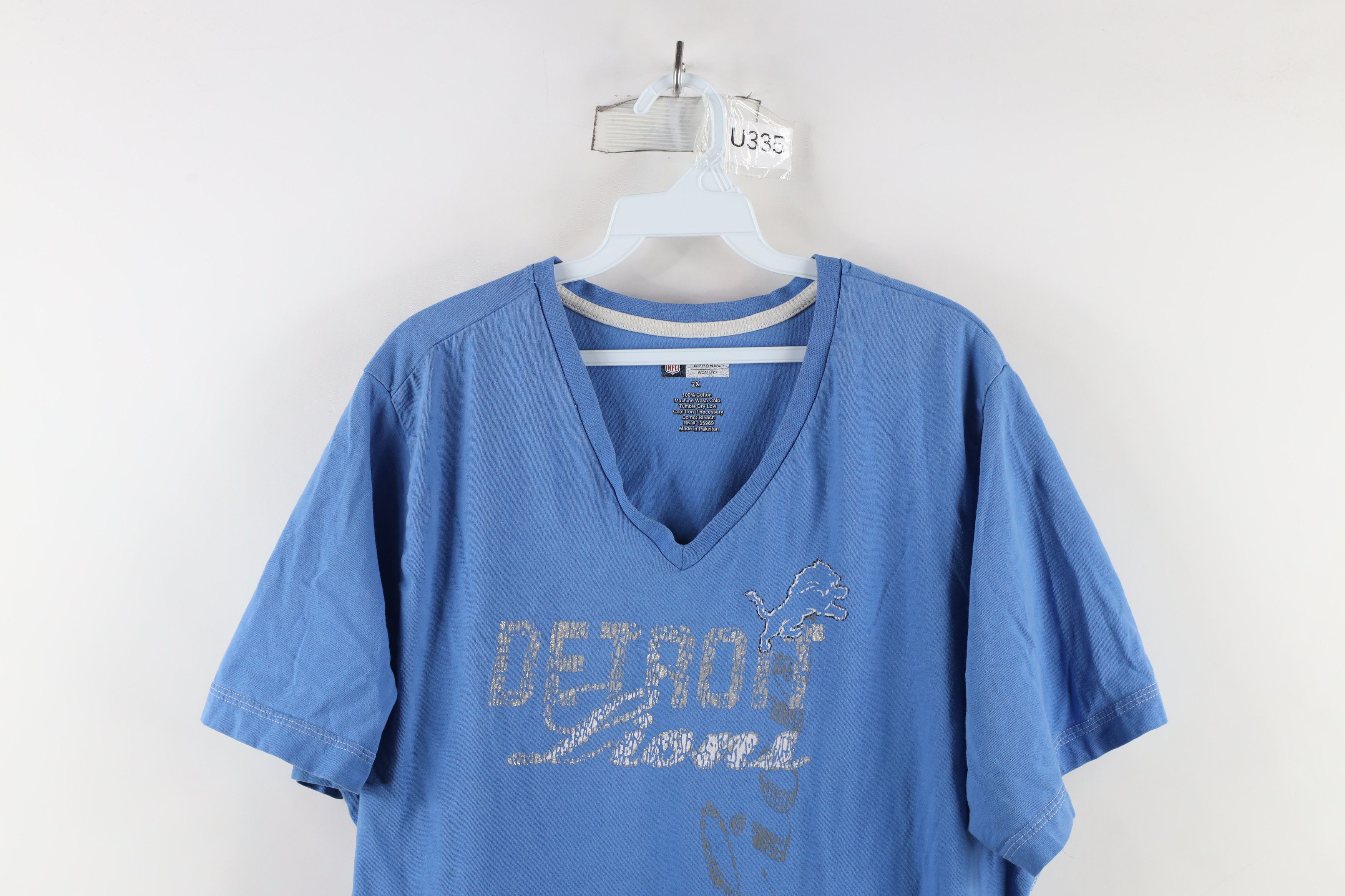 Vintage Vintage Spell Out Detroit Lions Football V-Neck T-Shirt Size XXL / US 16-18 / IT 52-54 - 2 Thumbnail