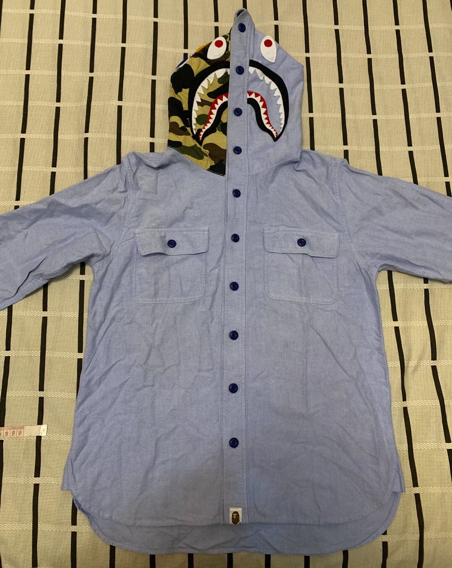 Bape Bape Shark Camo Yellow Light Jacket S Men Size US S / EU 44-46 / 1 - 1 Thumbnail