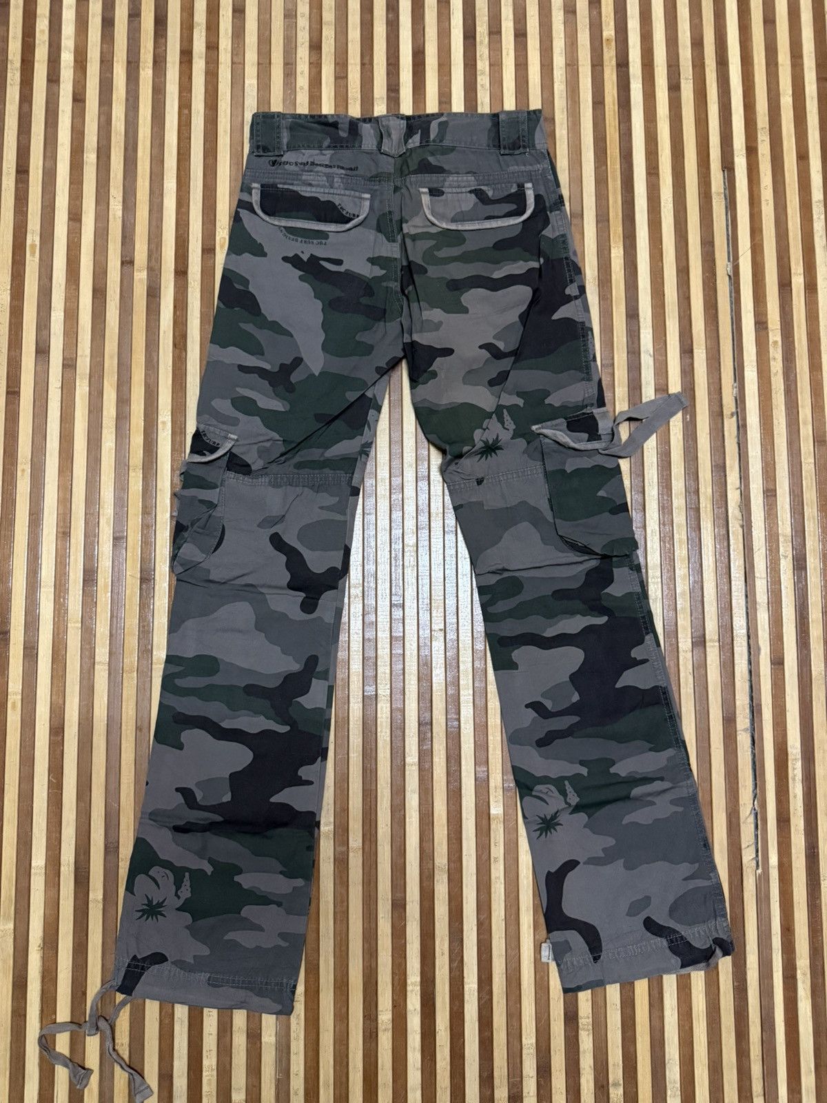 Japanese Brand T&C Surf Design Camouflage Japanese brand Cargo Pants Unisex Size US 28 / EU 44 - 6 Thumbnail