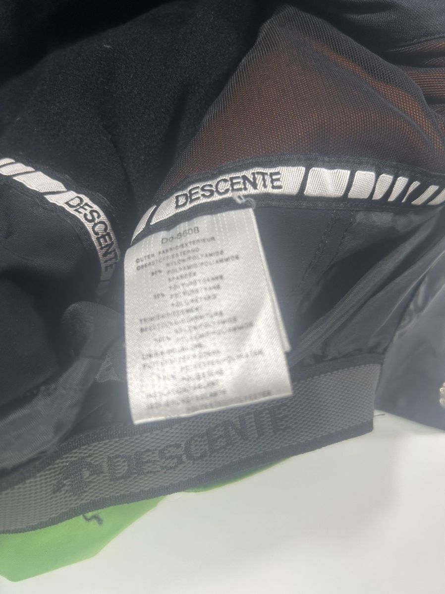 Descente LARGE MENS DECENTE AIRDRIVE TITAN THERMO HOODED JACKET Size US L / EU 52-54 / 3 - 10 Thumbnail