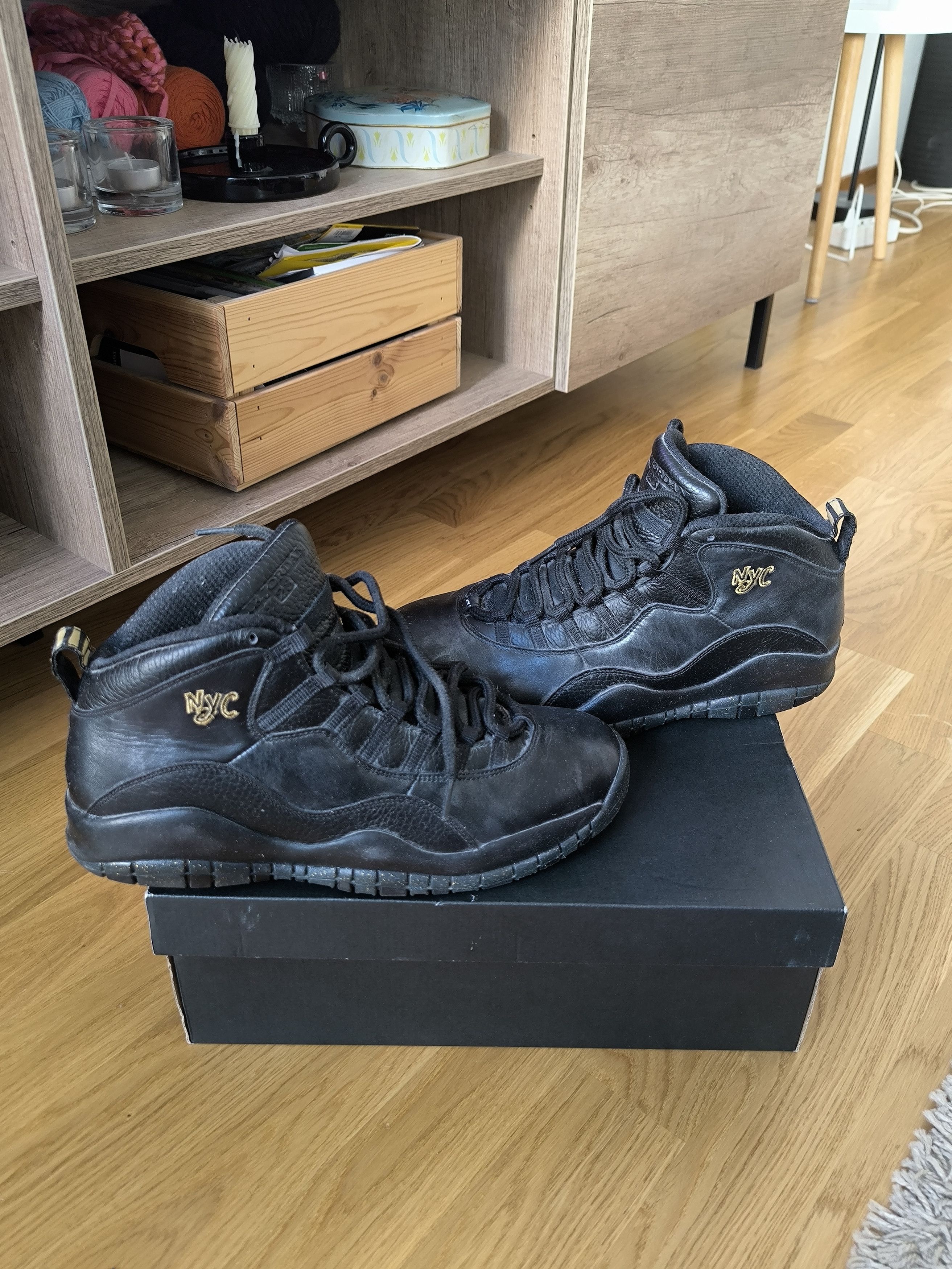 Jordan Brand Jordan 10 Retro "New York City" - 2016 Release Size US 10 / EU 43 - 2 Thumbnail