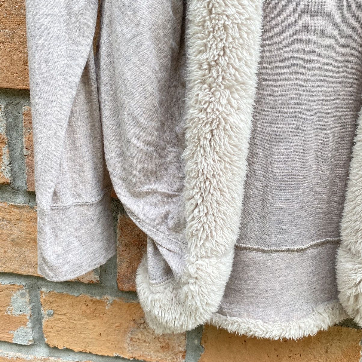 Tsumori Chisato Tsumori Chisato White Fur Collar Cardigan Size XS / US 0-2 / IT 36-38 - 3 Thumbnail