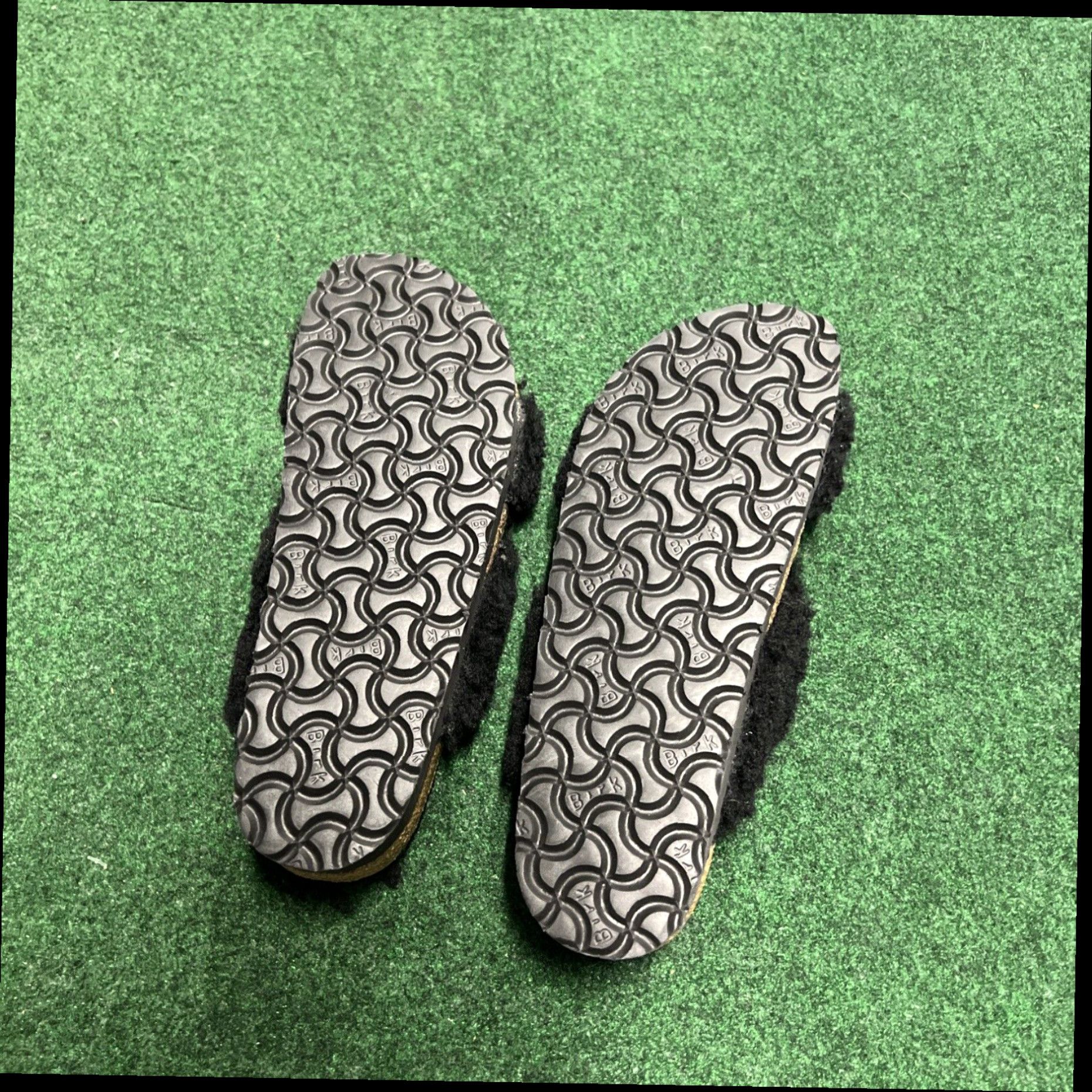 Birkenstock Papillio by Birkenstock Daytona Shearling Sandal Black Fuzzy Slide Size: 39/ 8 Size US 8 / IT 38 - 4 Thumbnail