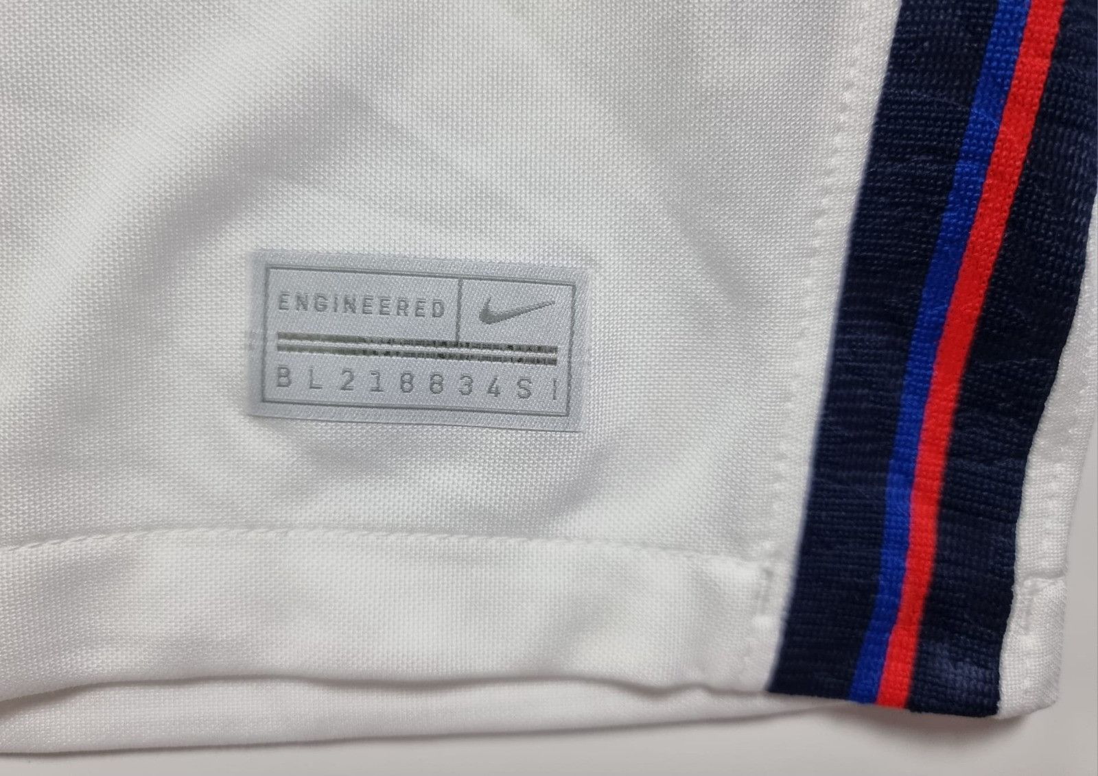 Nike England 2020 home shirt Nike XL soccer jersey white Size US XL / EU 56 / 4 - 8 Thumbnail