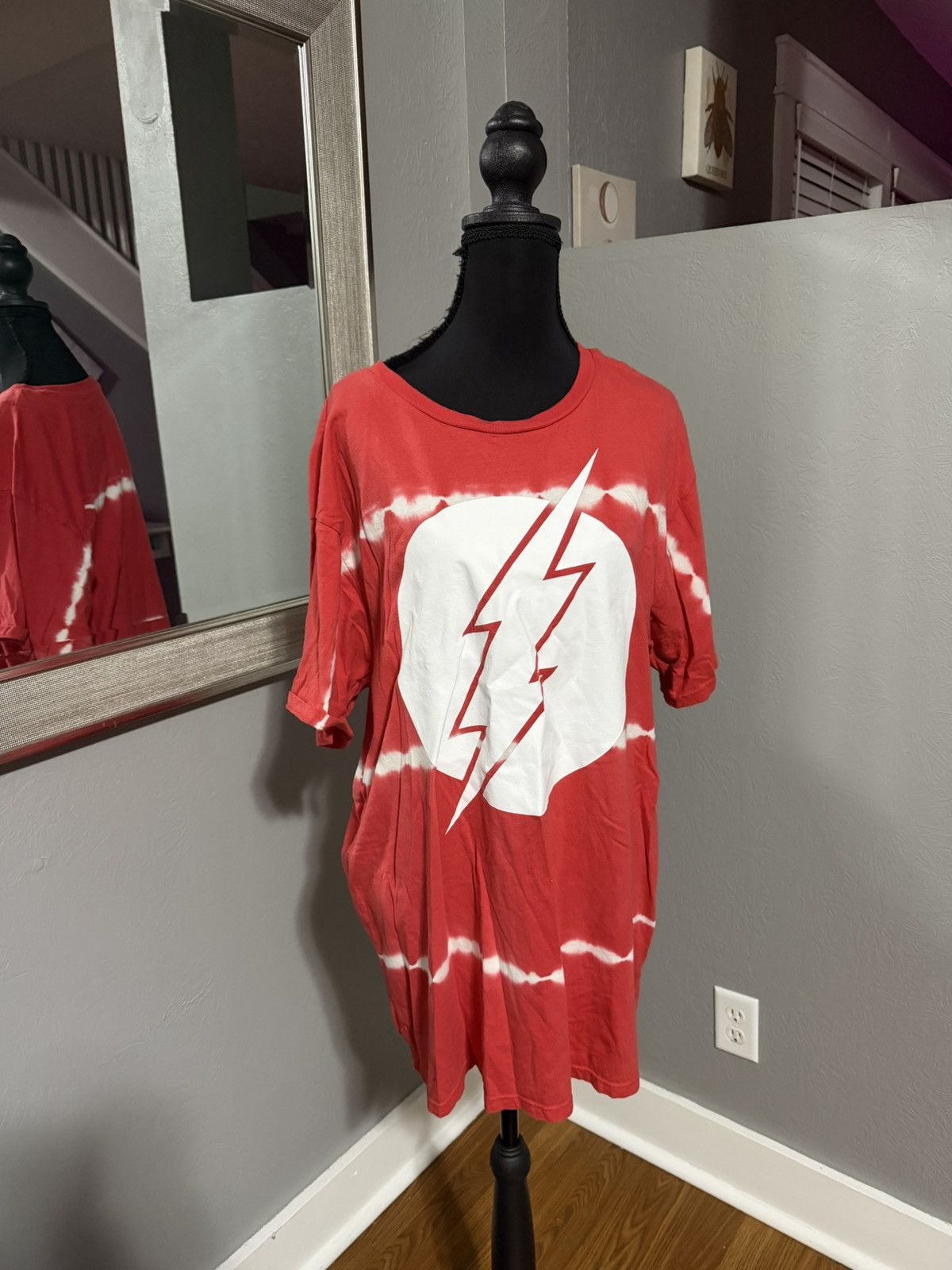 DC Comics DC Comics The Flash 3 T-Shirt Bundle Size XL. Size US XL / EU 56 / 4 - 2 Thumbnail