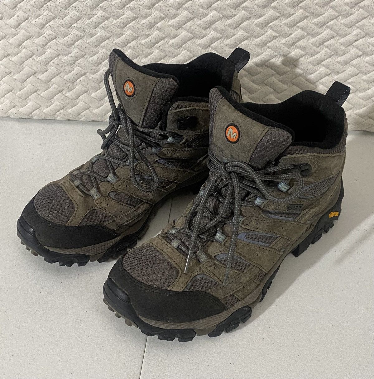 Merrell Merrell Womens Moab 2 Mid Hiking Boot Vibram sole 11 US Size US 11 / IT 41 - 13 Thumbnail