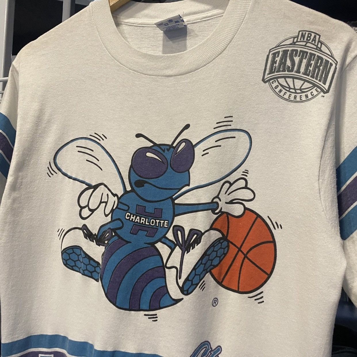 NBA VINTAGE 90s Charlotte Hornets Salem Sportswear T-Shirts Size US M / EU 48-50 / 2 - 7 Thumbnail