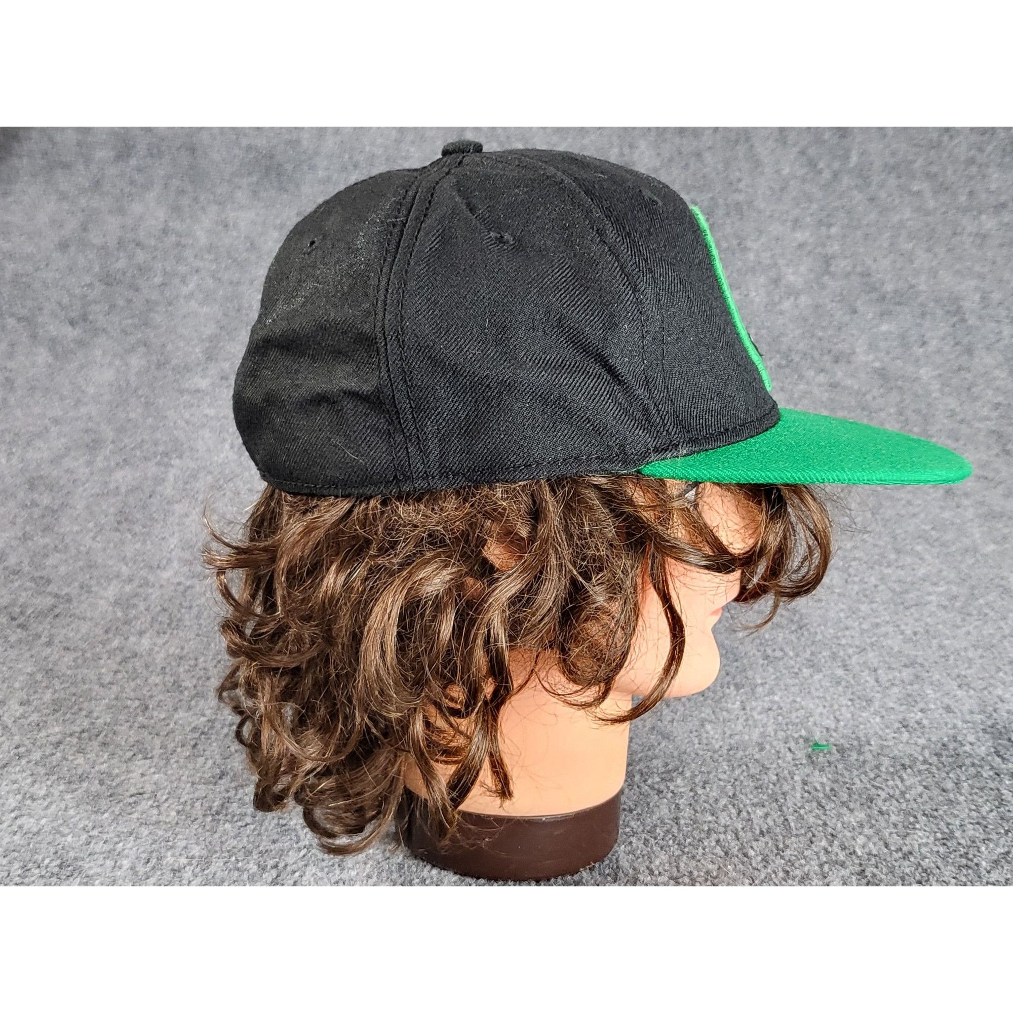 Nintendo Nintendo 1Up Mushroom Flex Fitted Hat Super Mario Video Game Size 30 - 4 Thumbnail