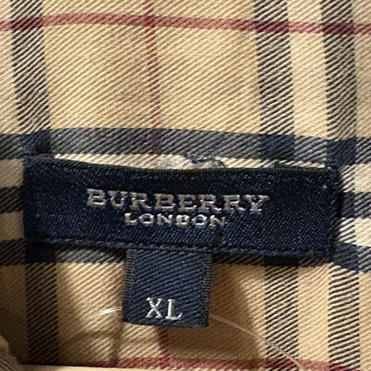 Burberry Burberry Novacheck Button Ups Size US XL / EU 56 / 4 - 5 Thumbnail