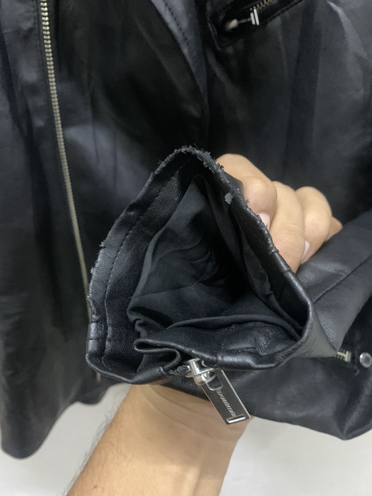 Undercover GU x Undercover Eliminate The Noise Synthetic Leater Size US XS / EU 42 / 0 - 17 Thumbnail
