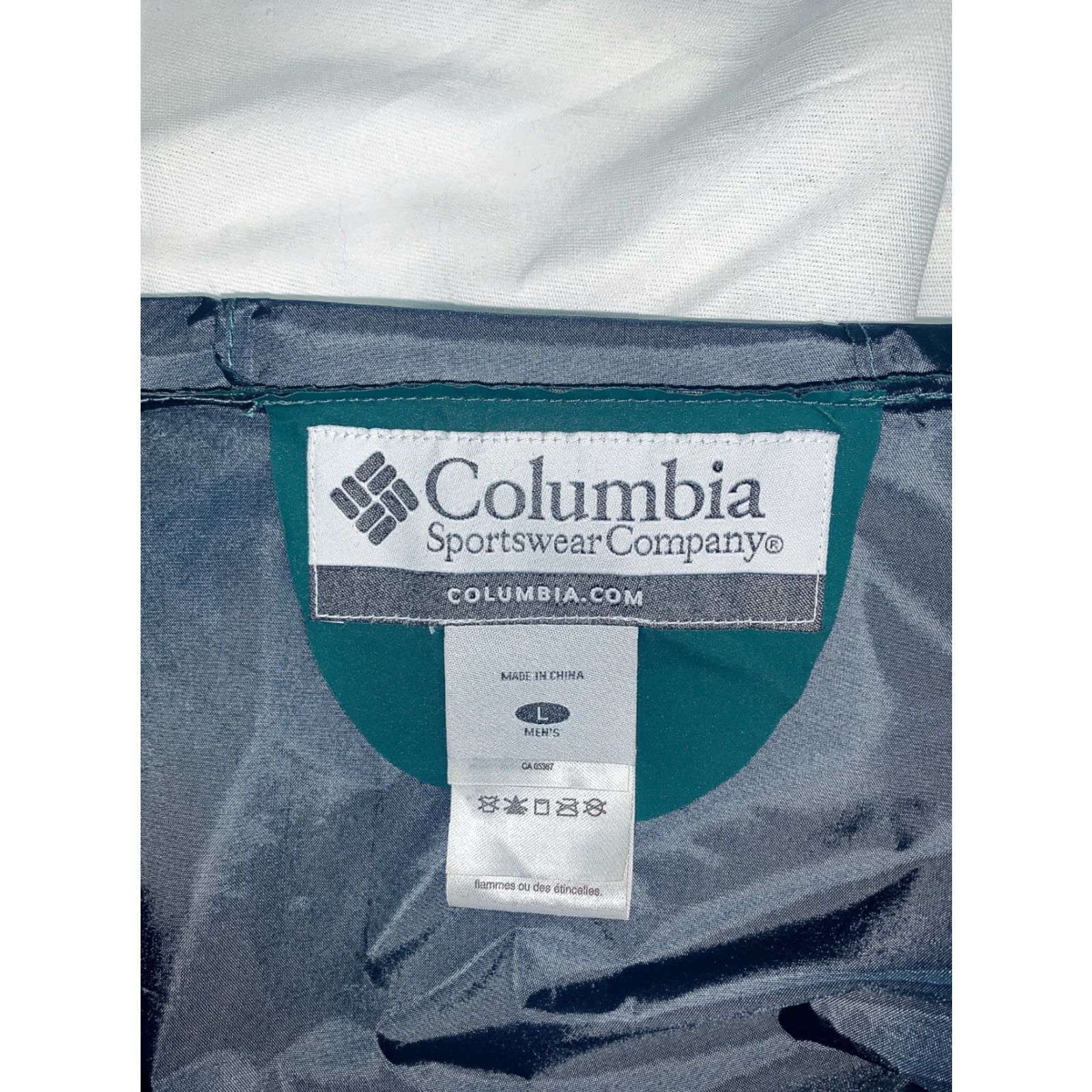 Vintage VINTAGE Columbia Sportswear PolyvinylChloride Shell Nylon Interior Coat Large Green Windbreaker Jacket Mens Size L / US 10 / IT 46 - 3 Thumbnail