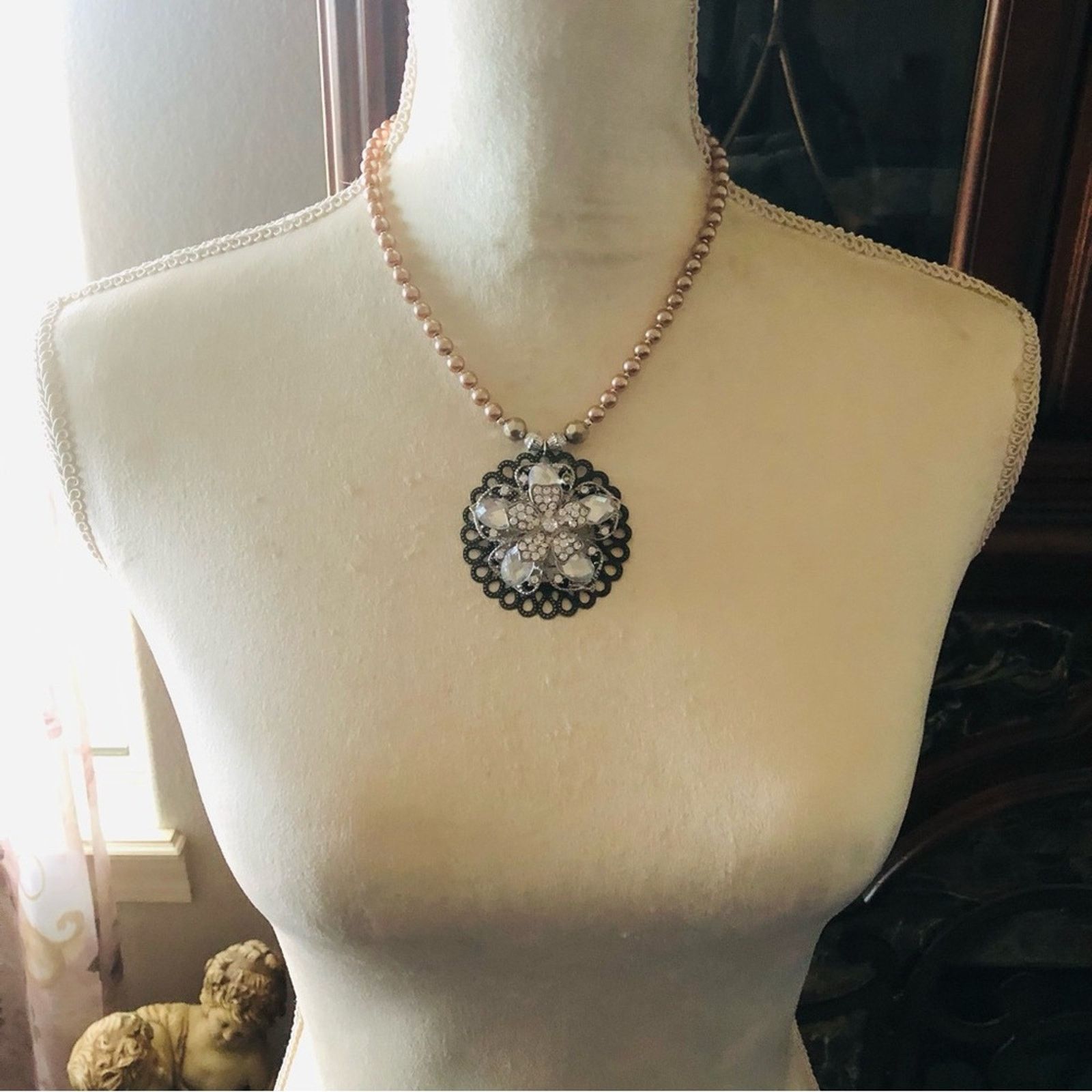 Handmade Handcrafted repurpose floral stone filigree Pearl necklace Size ONE SIZE - 5 Thumbnail