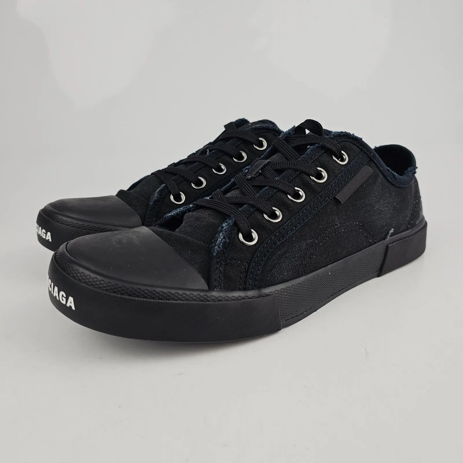 image of Balenciaga Paris Men's Black Cotton Low Top Sneakers New (Size 7)