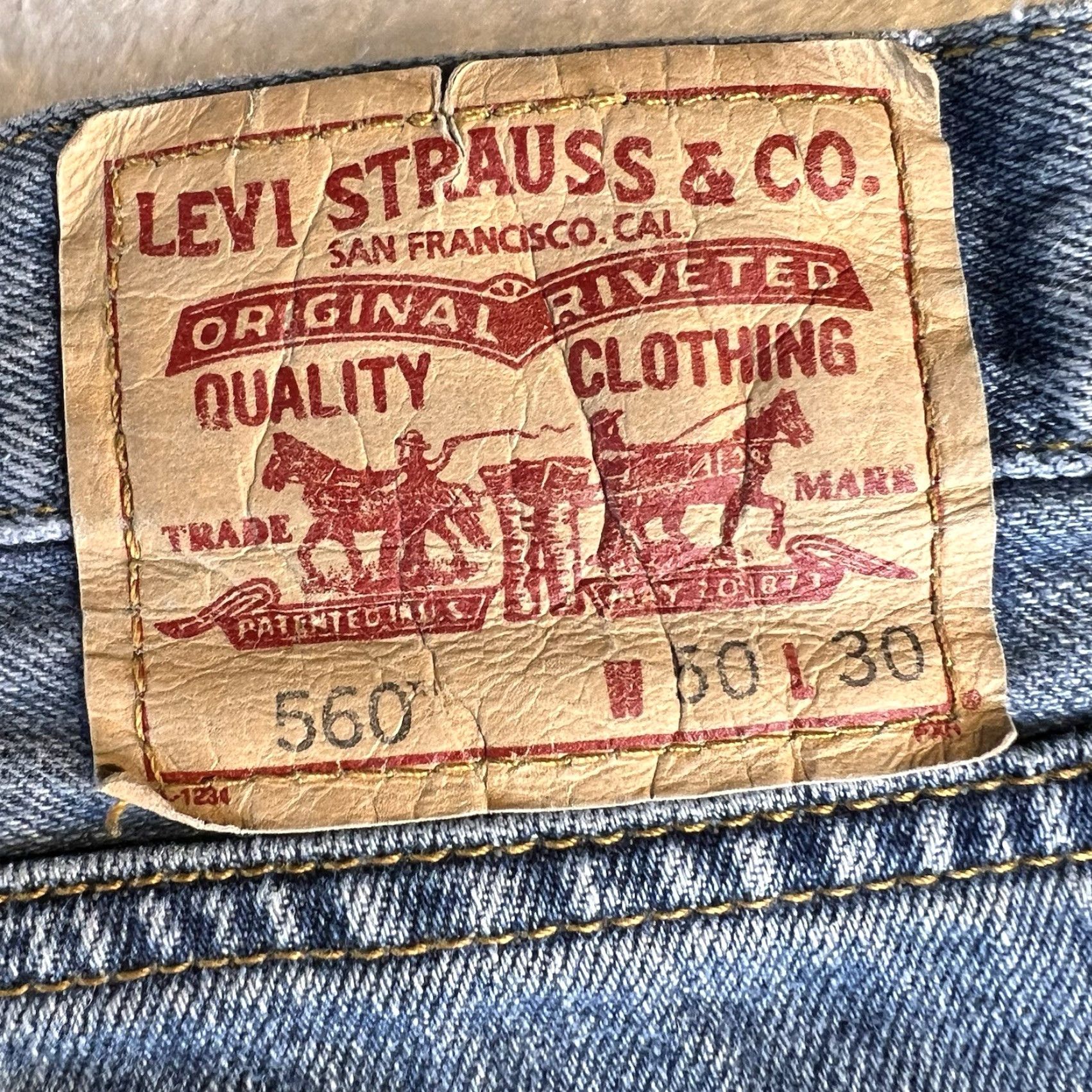 Levi's VINTAGE Levi's Jeans 560 Comfort Fit Regular Mens 50x30 Blue Size US 34 / EU 50 - 5 Thumbnail
