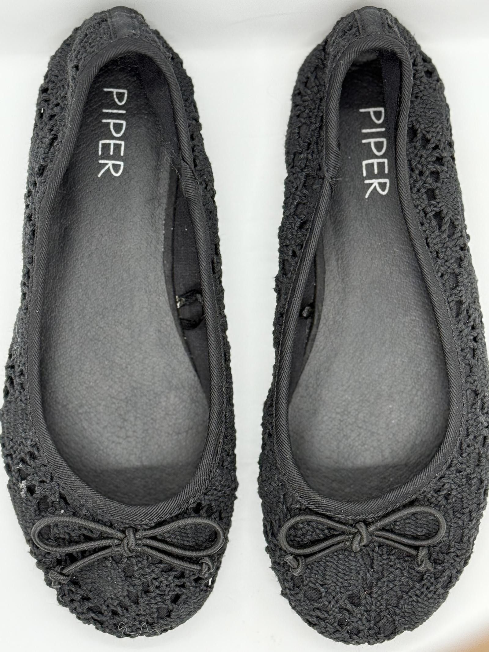 Pierre Balmain Piper Girls Black Crochet Ballet Flats Size 1 Size US 4 / IT 34 - 4 Thumbnail