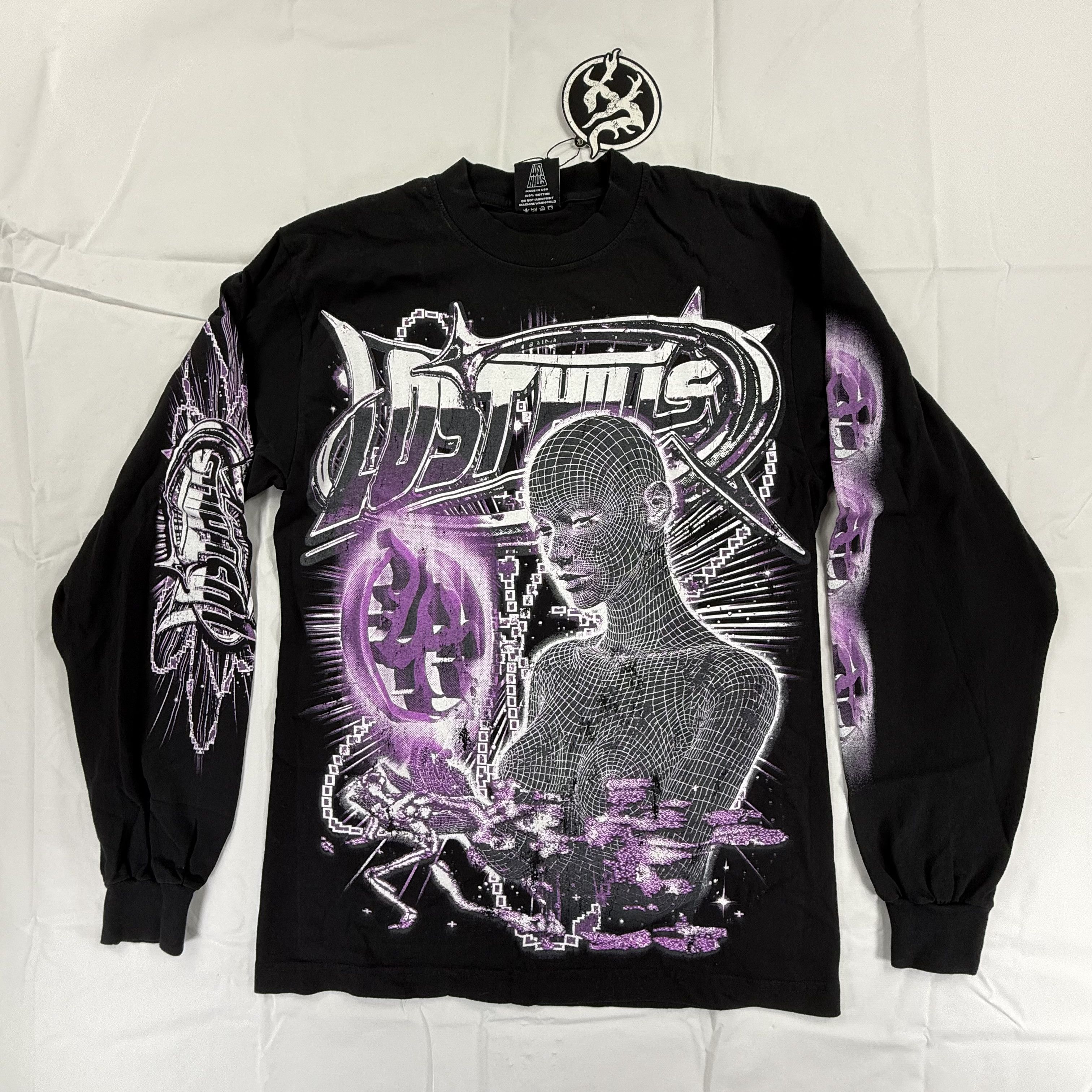 Lost hills Lost Hills Mens Long Sleeve Graphic Tee Made in USA Small Size US S / EU 44-46 / 1 - 1 Thumbnail