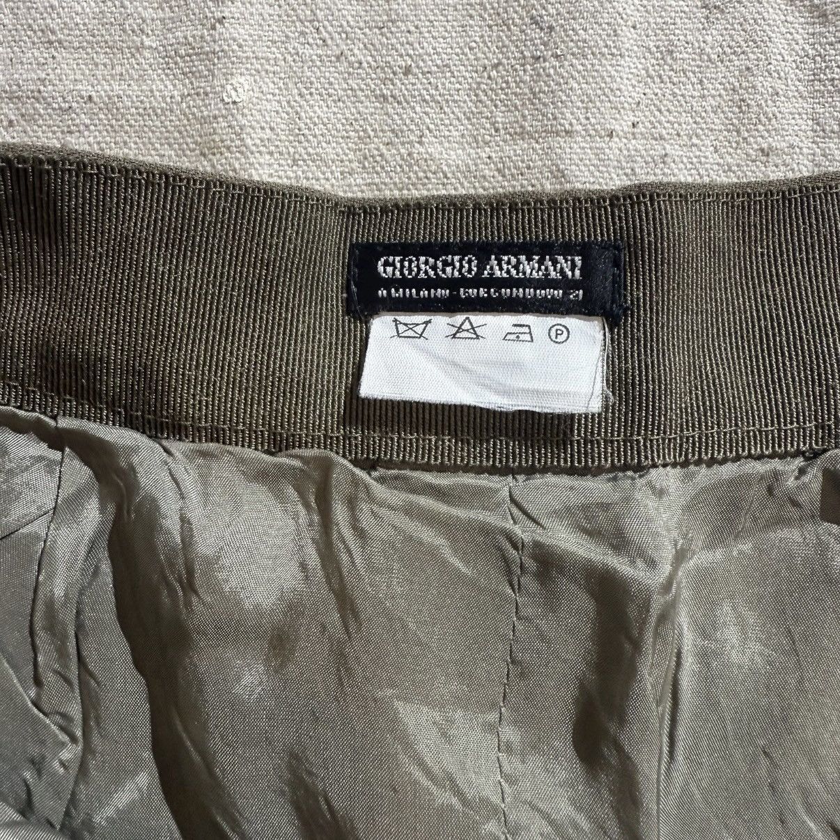 Giorgio Armani × Vintage Vintage Giorgio armani gabardine pencil skirt gray sz 42 Size 28" / US 6 / IT 42 - 3 Thumbnail