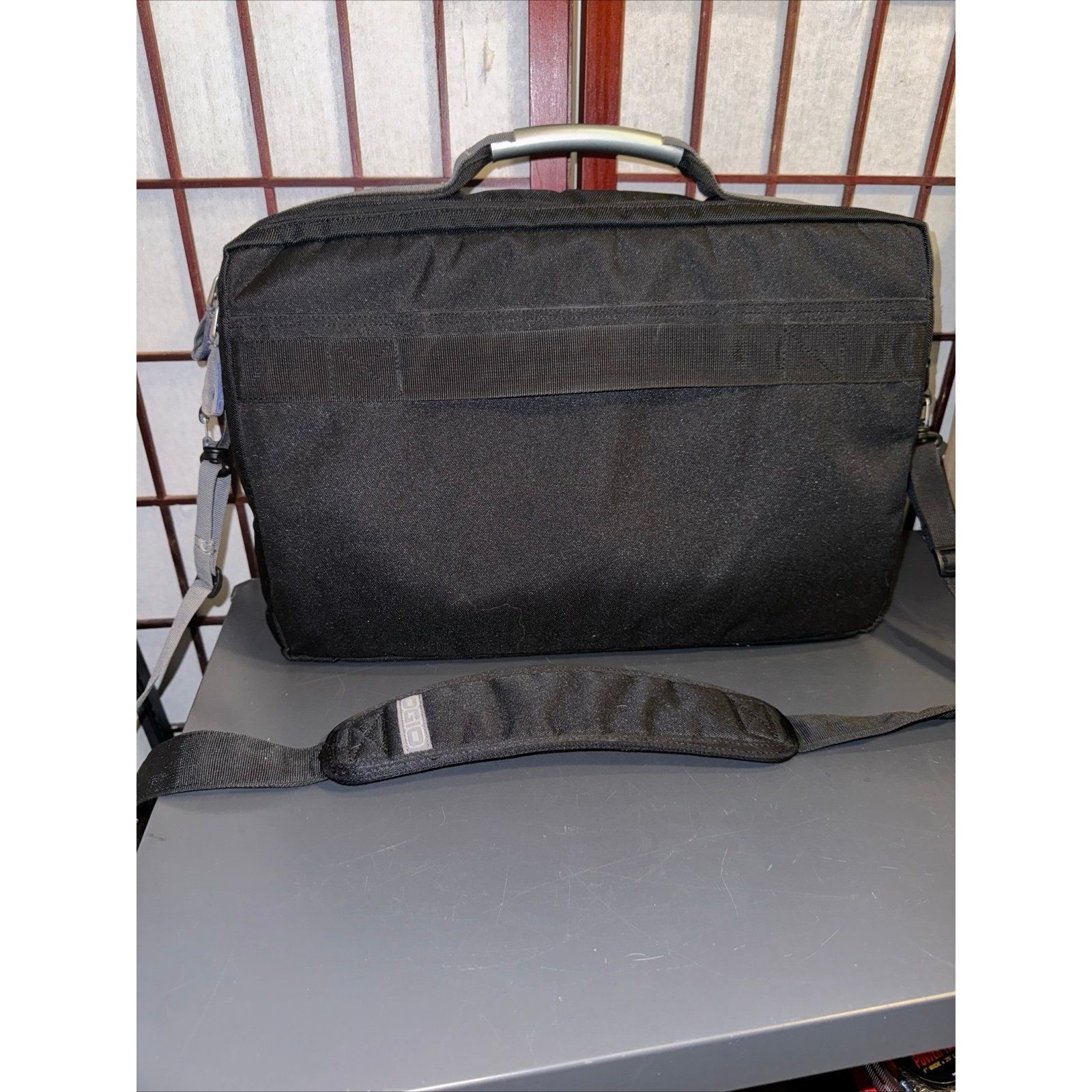 Ogio OGIO Performance Large Messenger Bag Laptop Mac Book Work Tr Size ONE SIZE - 3 Thumbnail