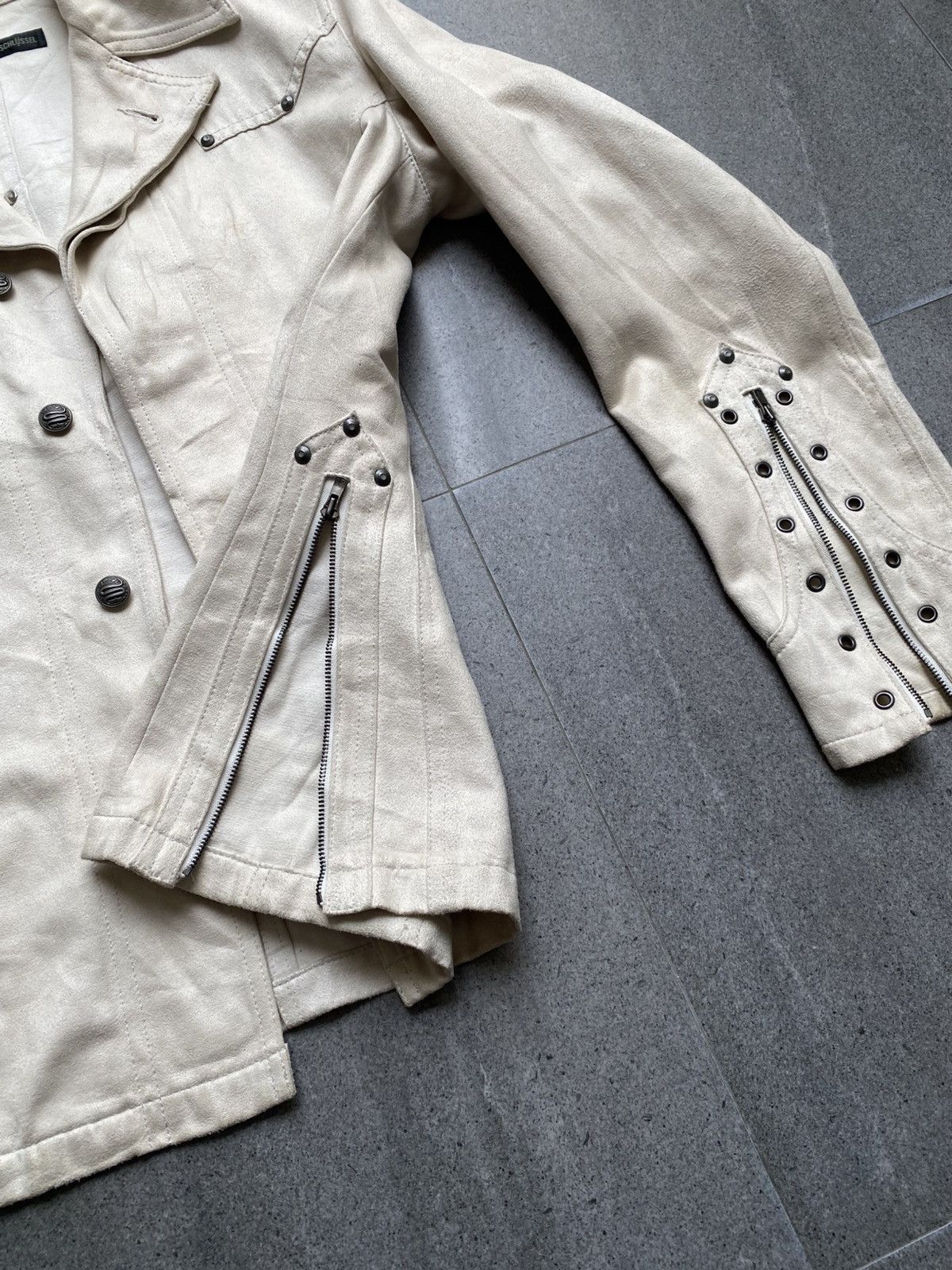 Schlussel Schlussel Studded Zip Sleeve Leather Jacket Cream Beige Size US M / EU 48-50 / 2 - 5 Thumbnail