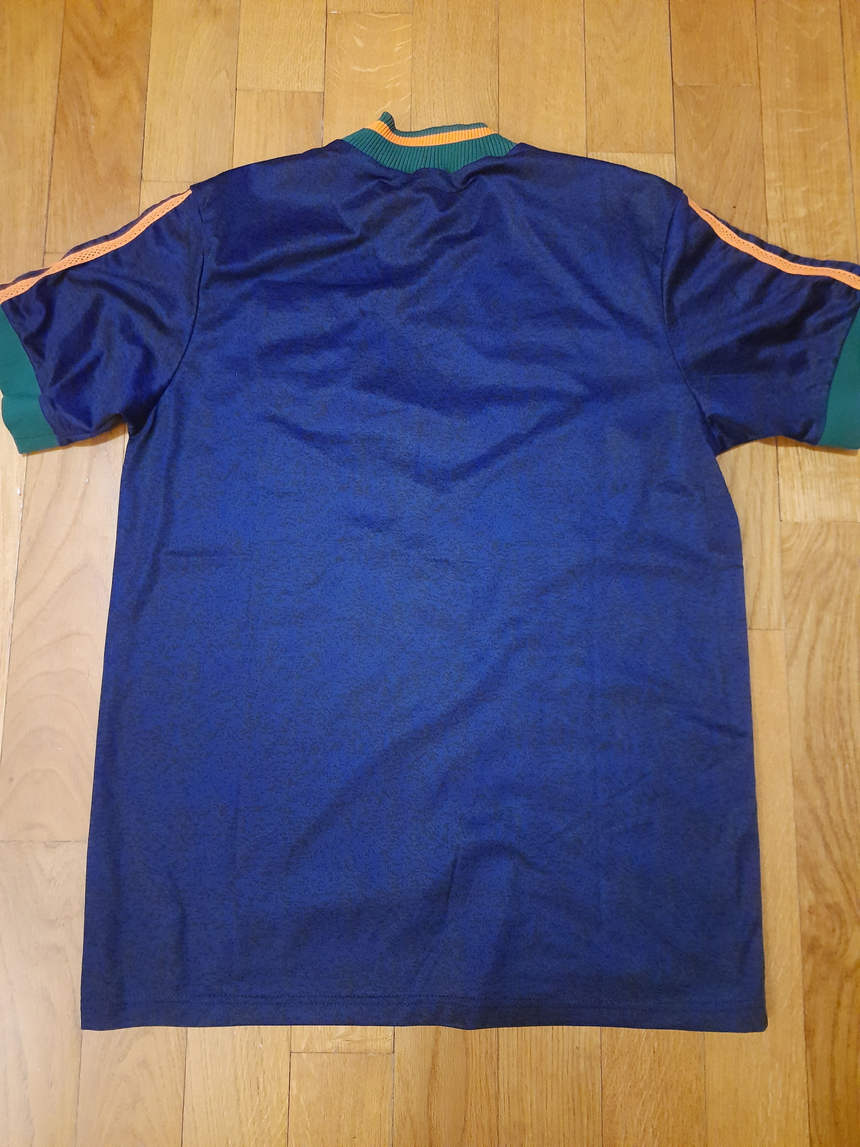 Other Newcastle Retro Vintage Y2k Soccer Shirt Size US L / EU 52-54 / 3 - 5 Thumbnail