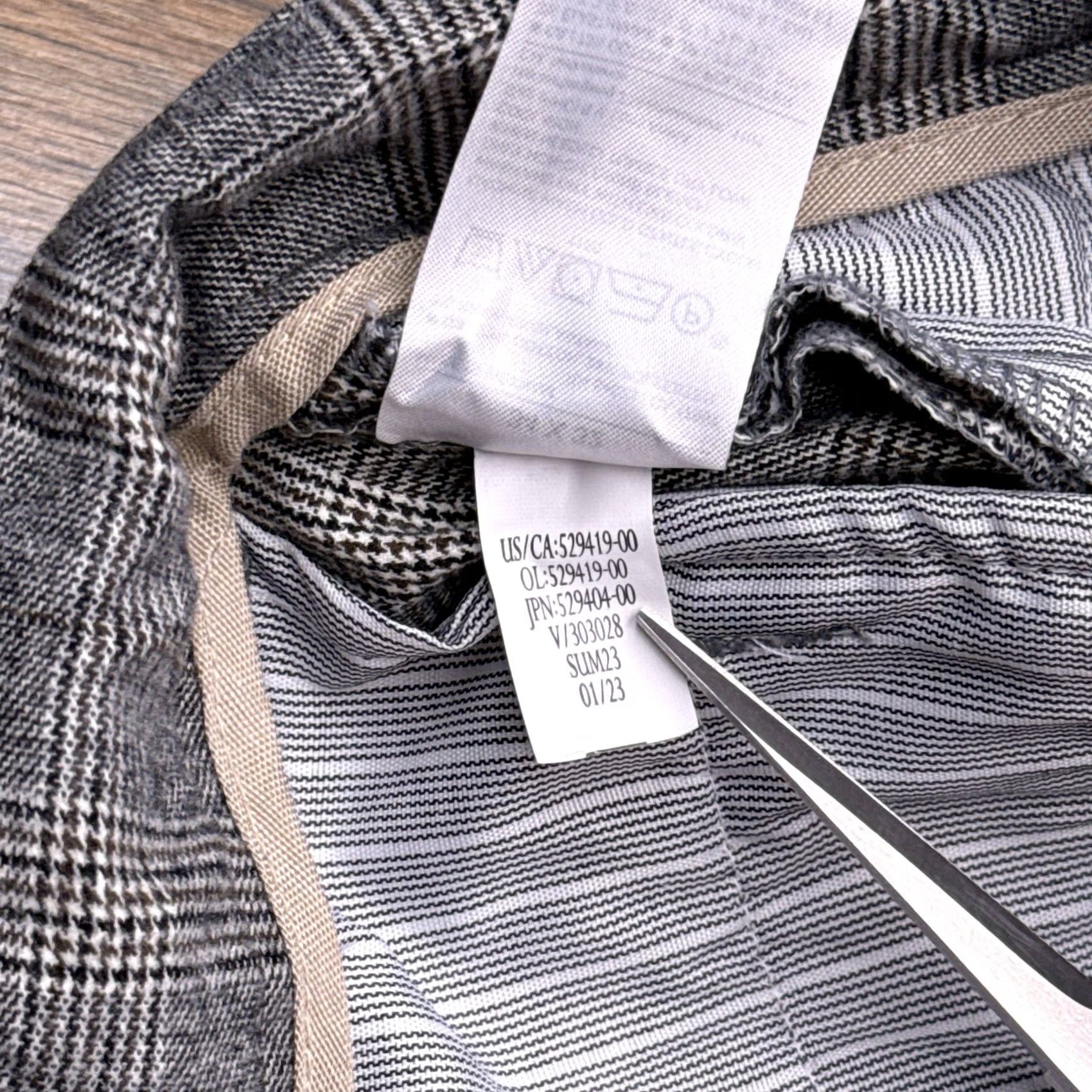 Banana Republic Banana Republic Grayson Pants Mens 34x32 Gray Plaid Slim Tapered Fit New Size US 34 / EU 50 - 6 Thumbnail