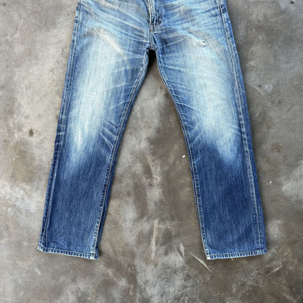 Japanese Brand Vintage Japanese Distressed Faded Jean Denim Pant W34 Size US 34 / EU 50 - 2 Thumbnail