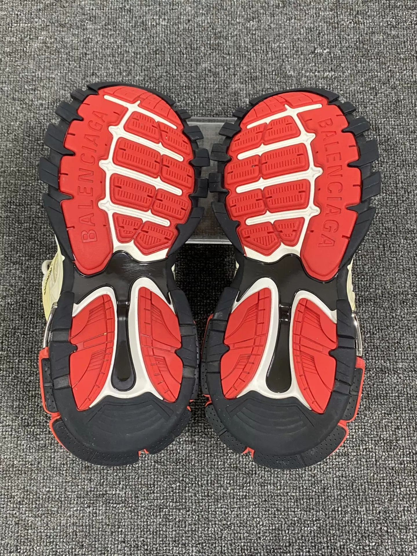 Balenciaga Balenciaga Track 2.0 98 New Size 40 Size US 7 / EU 40 - 6 Thumbnail