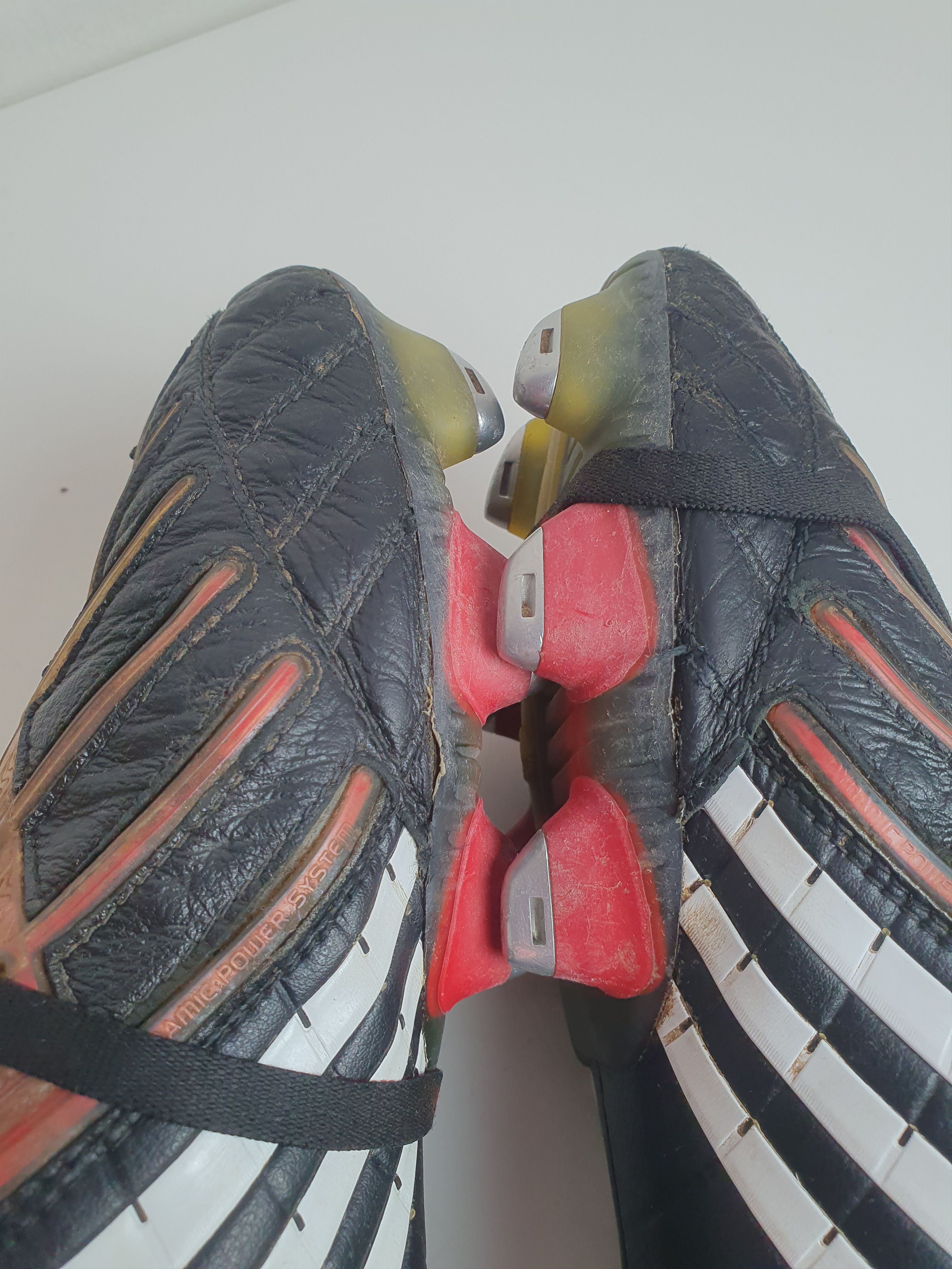 Adidas Vintage Soccer Football shoes Adidas Predator Powerswerve Size US 8 / EU 41 - 17 Thumbnail